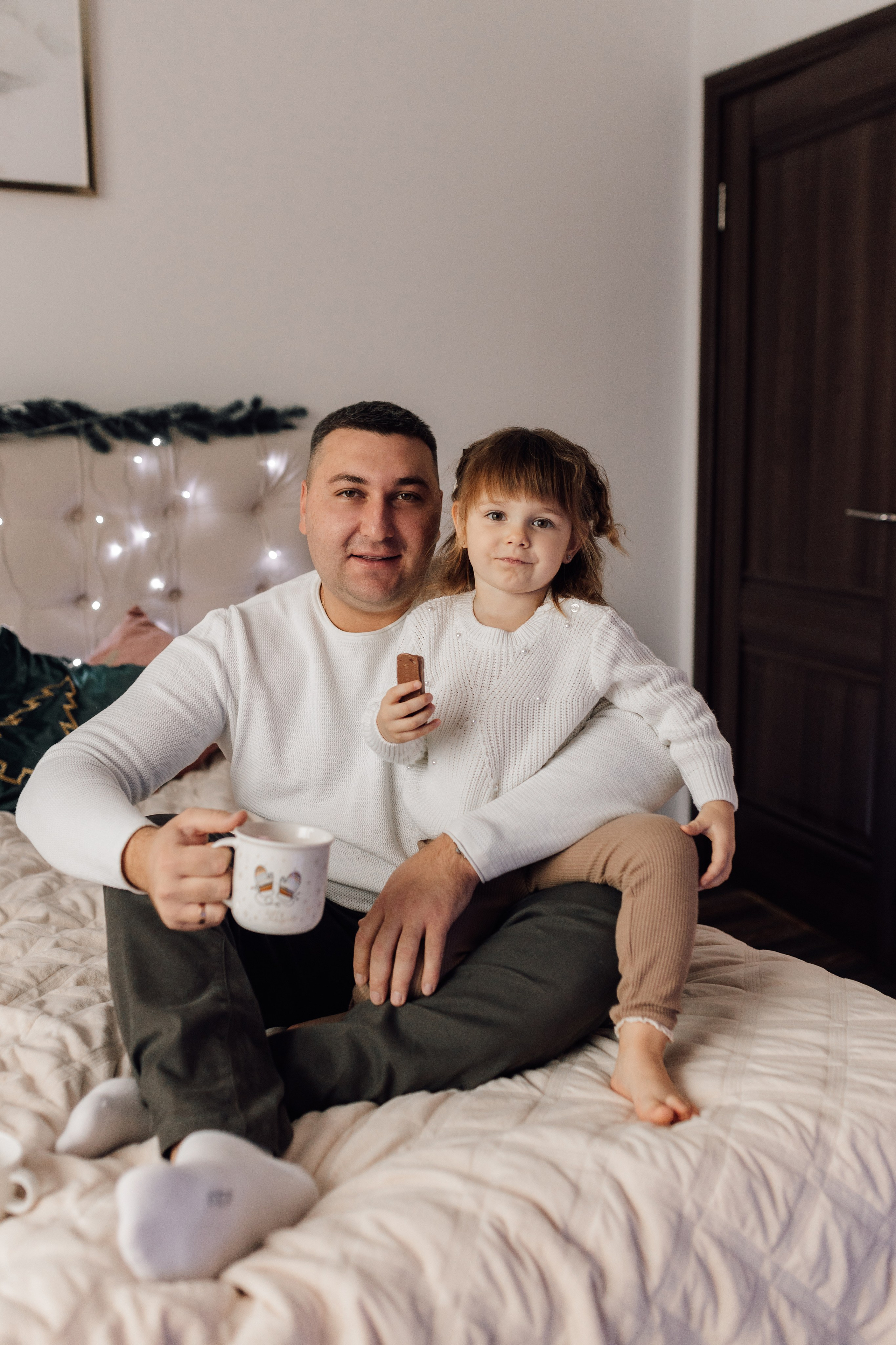 Настя с семьёй дома. Фотограф в Москве Юлия Хамзина