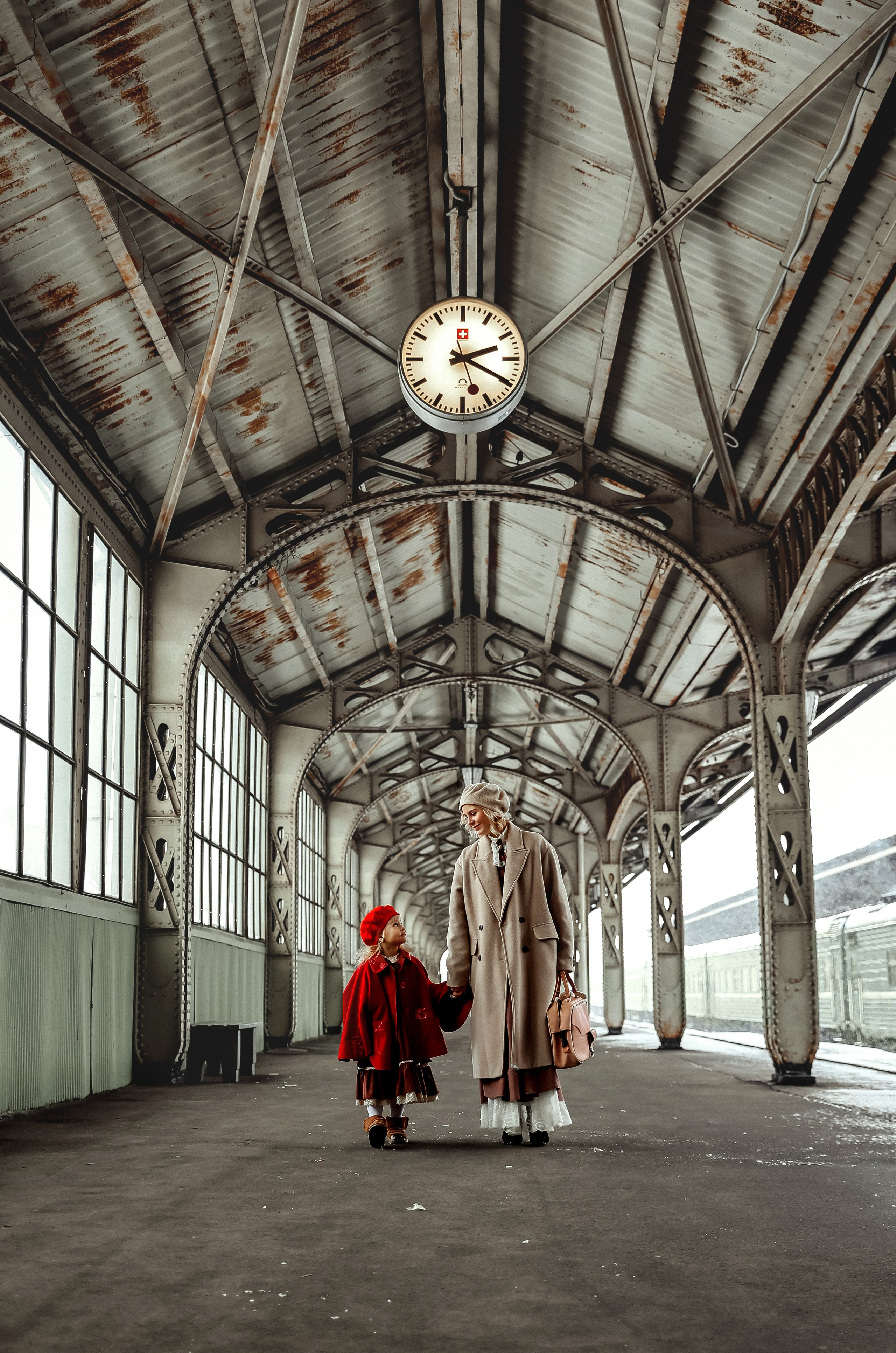 Ретро съемка на Витебском вокзале. Фотограф — Татьяна Кириллова, г. Санкт-Петербург