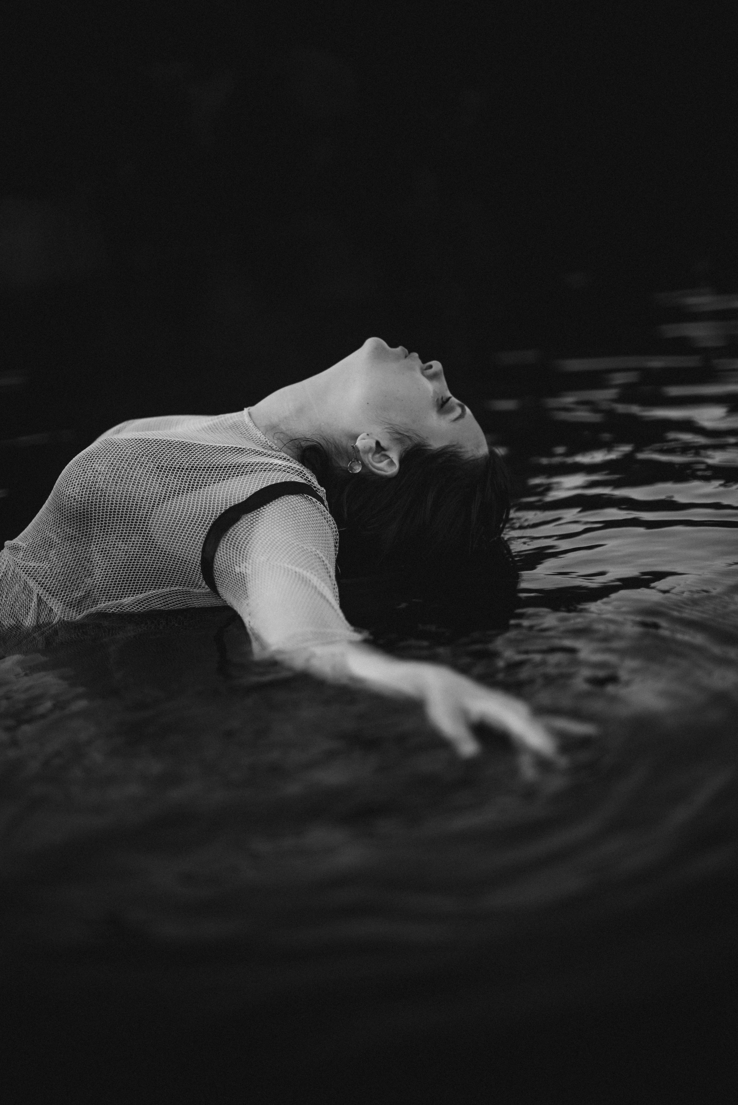 Фото в озере, идея для фотосессий в озере