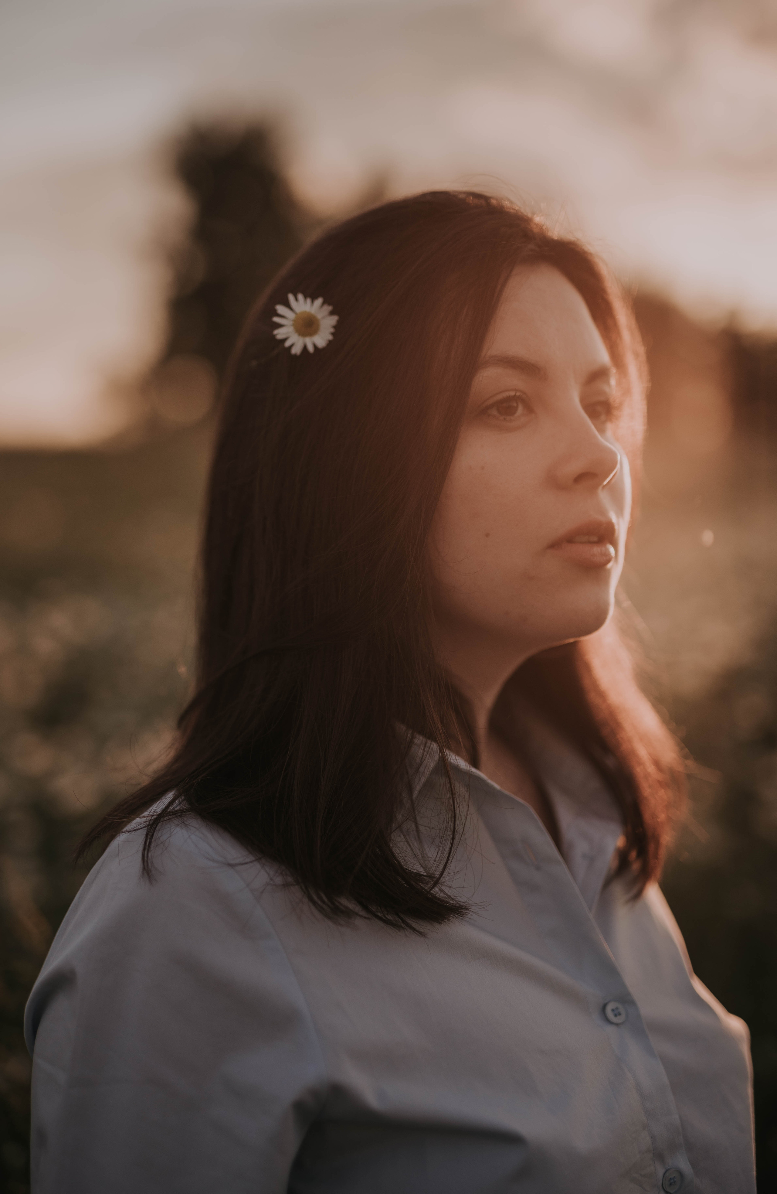 Фото в поле, фото с ромашками, портрет в поле