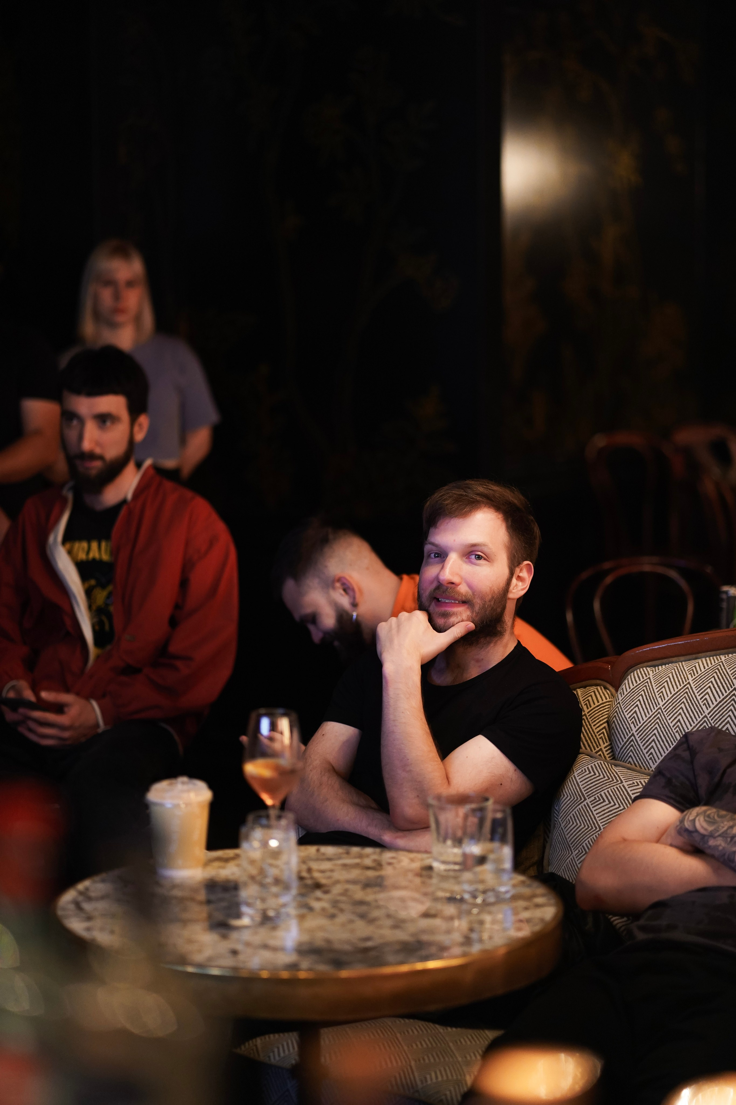 Bar Boss в «Детектив, где Вы?» (2024). Фотограф с психологическим образованием