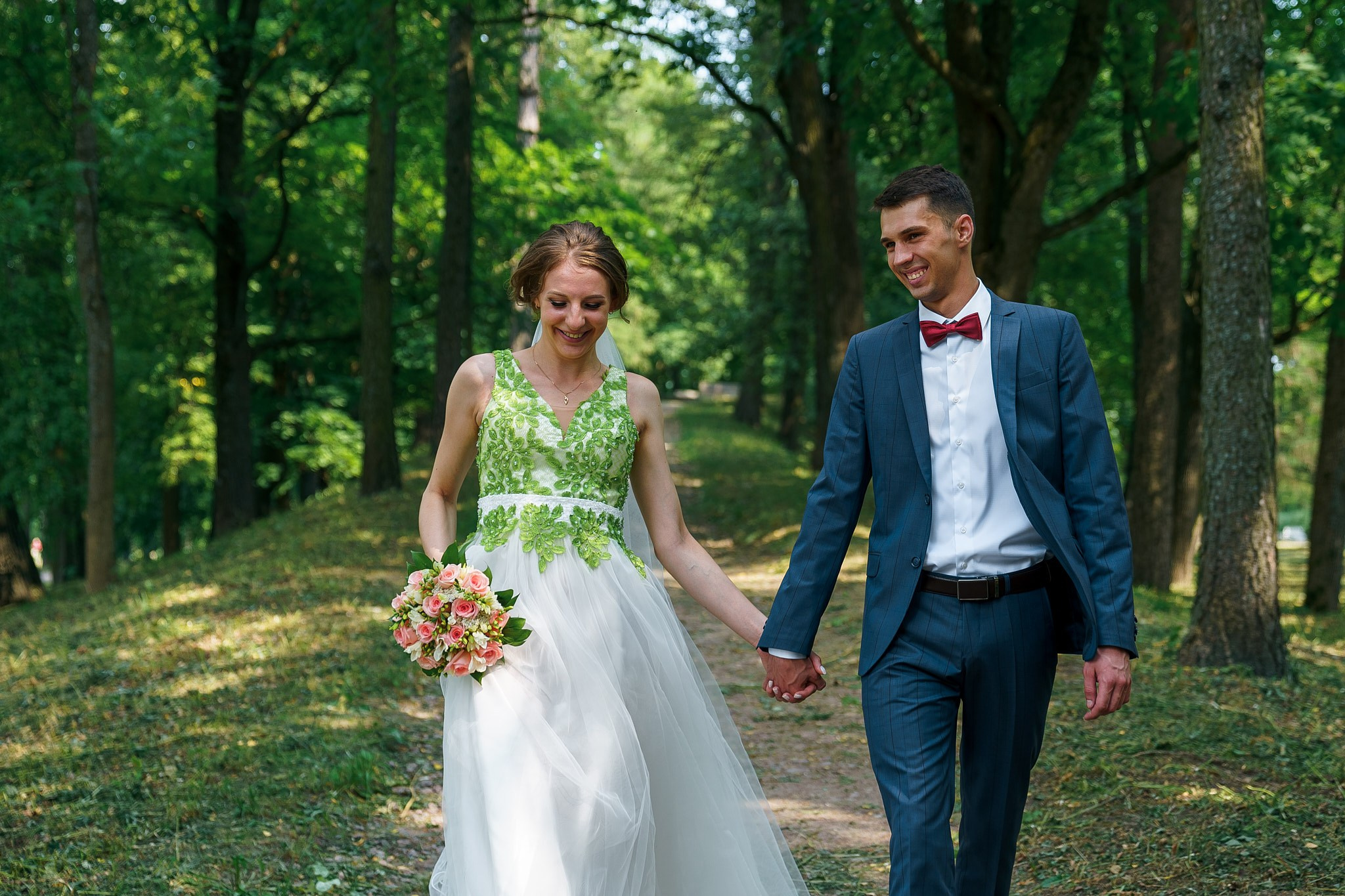 Свадебная фотопрогулка в Екатерининском парке