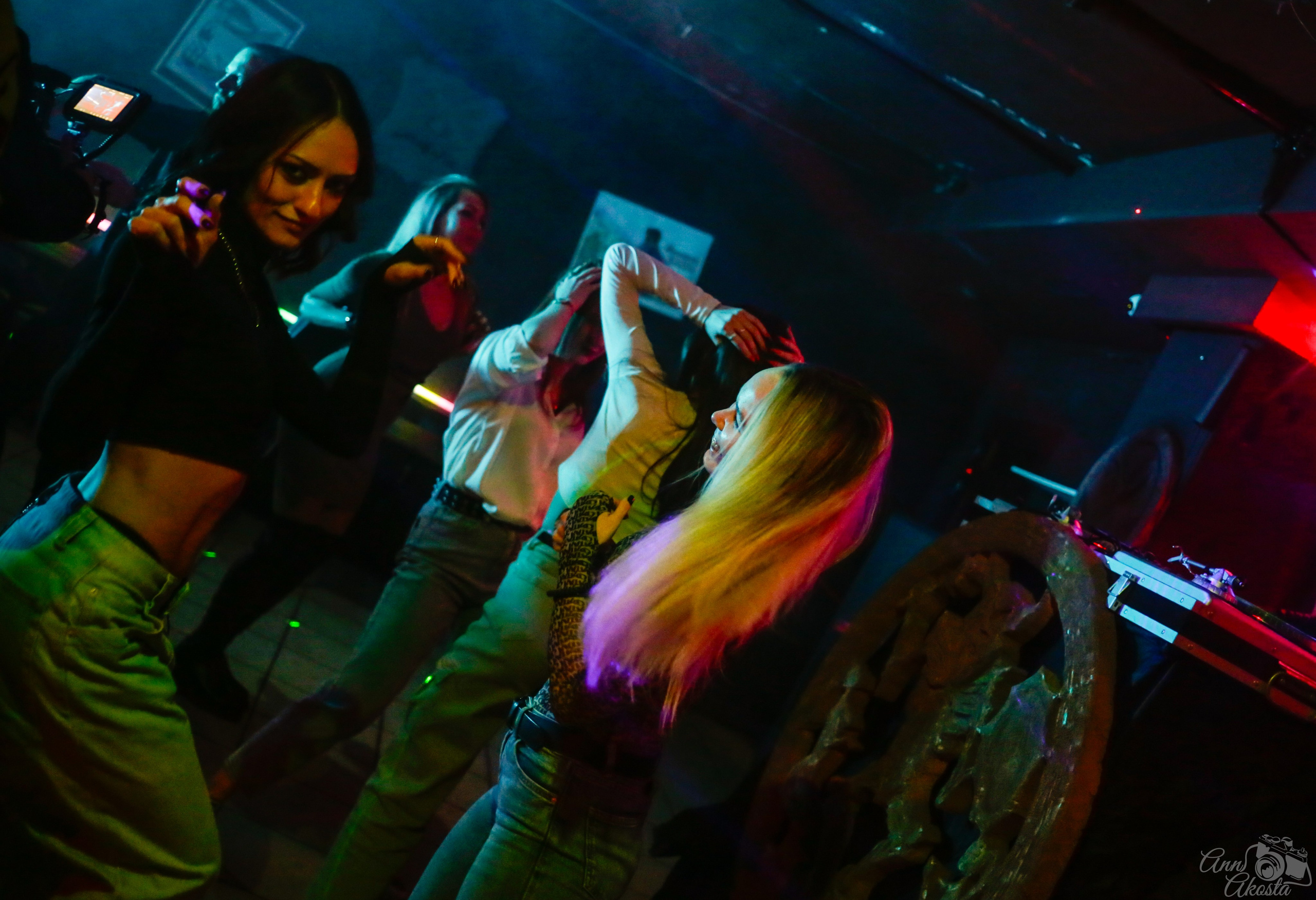 Фильм «Третья смена». Анна Акоста: фотограф в Санкт-Петербурге и Таганроге