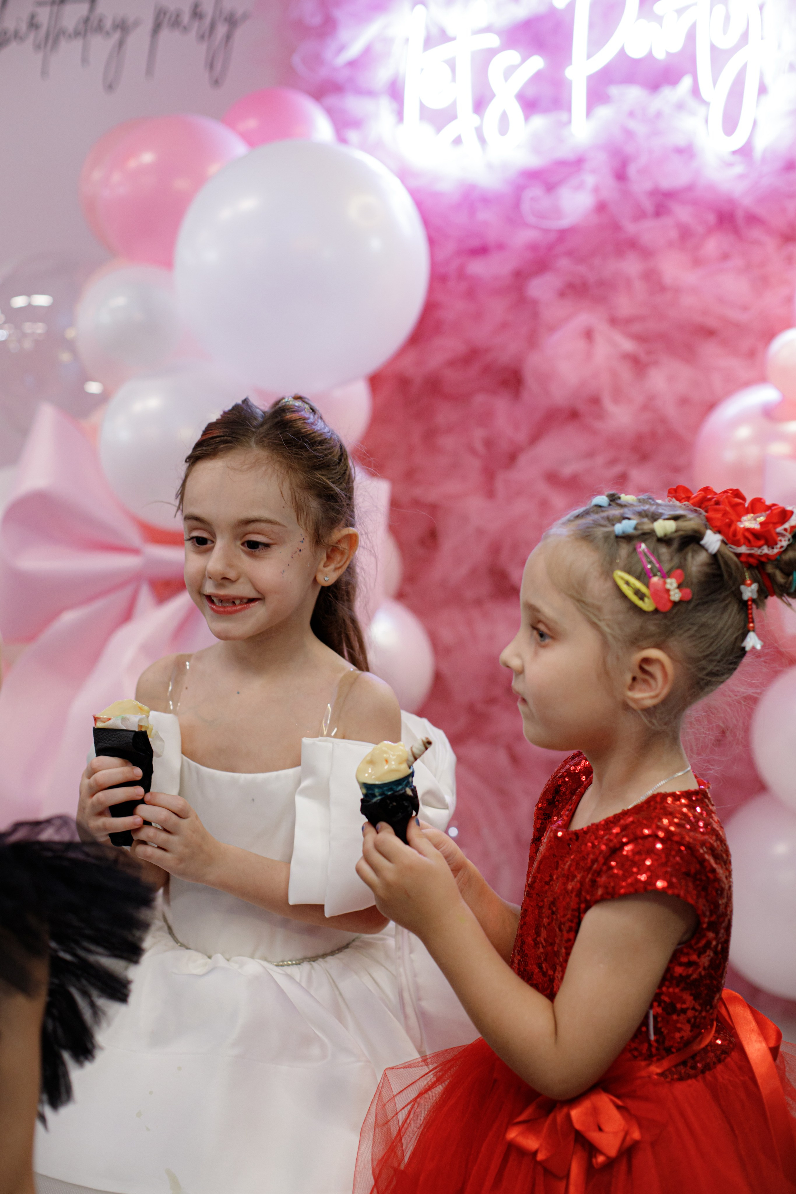 ASIA'S BIRTHDAY PARTY. Photokarish