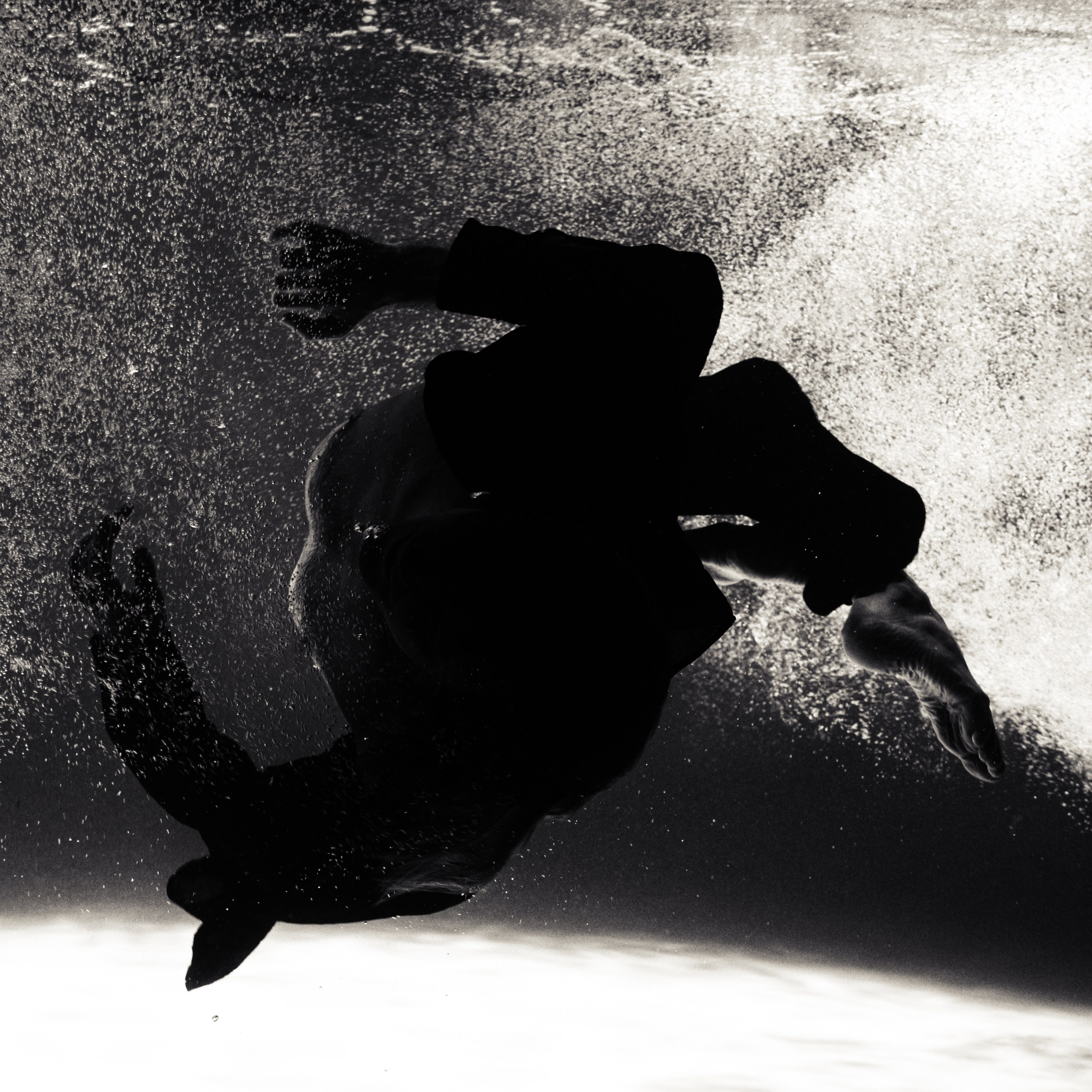 Мужская съёмка под водой. Фотоведьма Дарья Нечинская