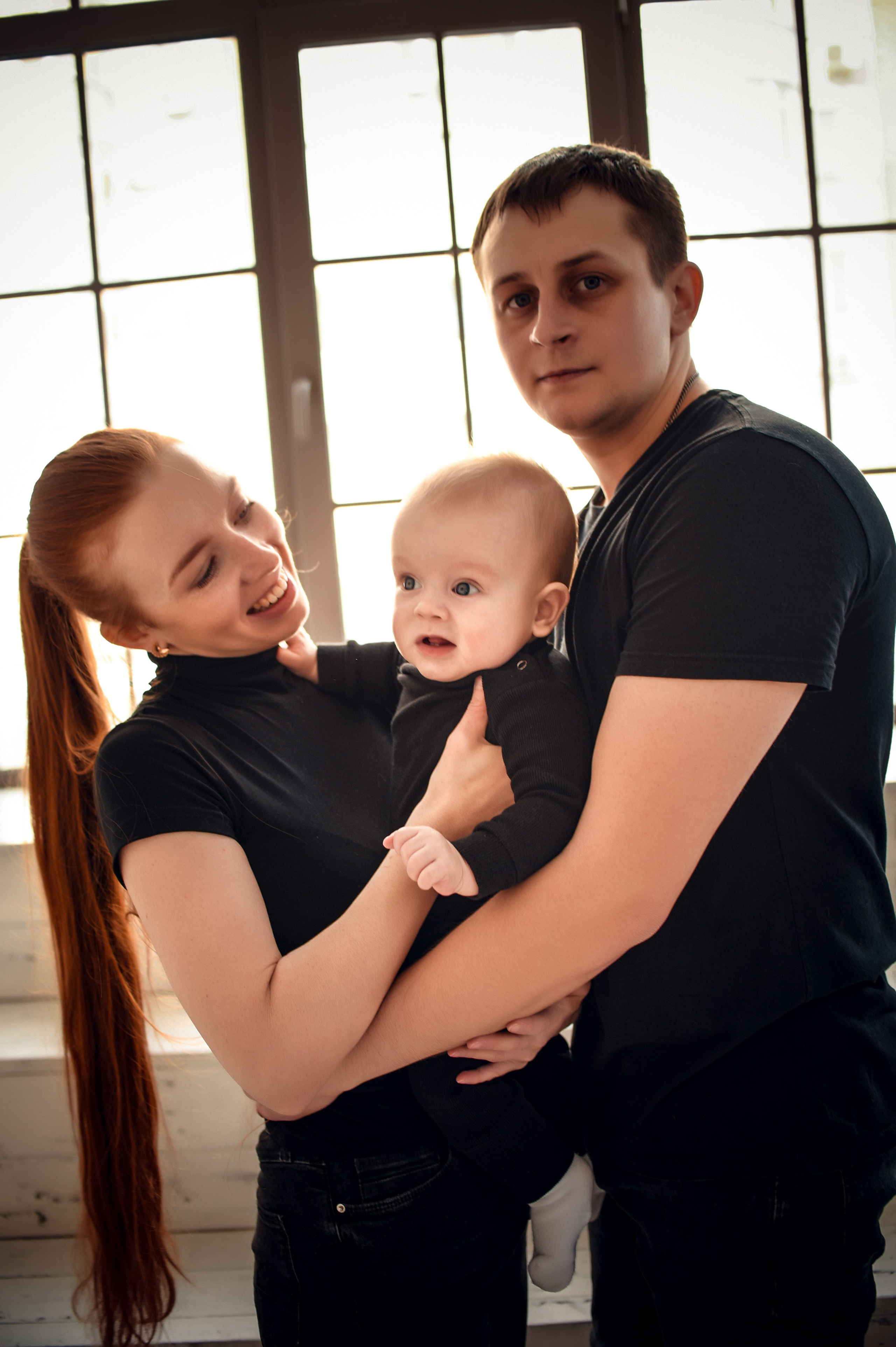 Семейная студийная фотосессия 3. Свадебный, семейный, детский, контент фотограф в Омске Максим Ильин