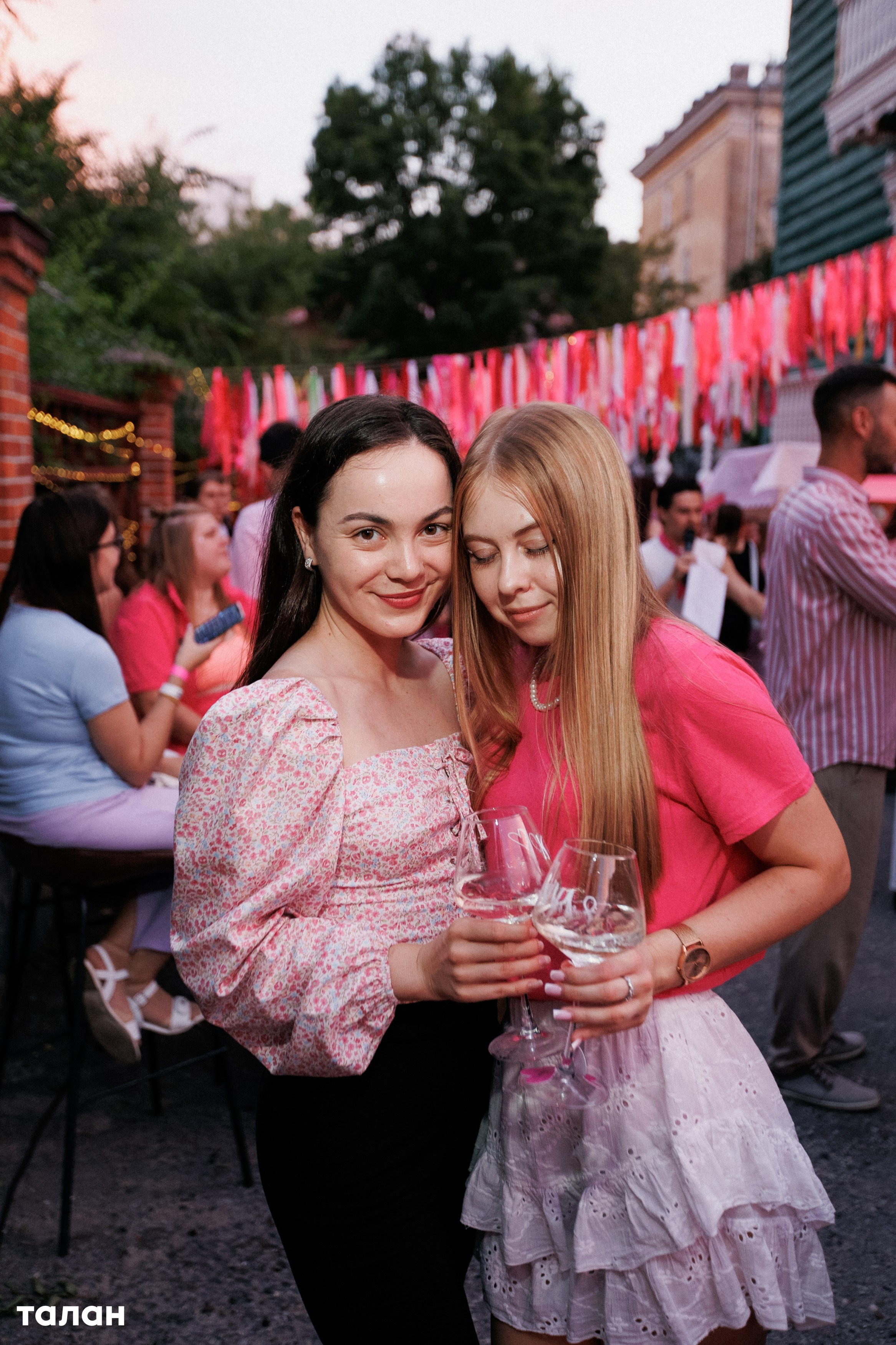 ВИНОТЕКА [бар+магаз] — BIRTHDAY PARTY. СВОИ. ФОТООТЧЕТЫ-СОБЫТИЯ-МЕСТА