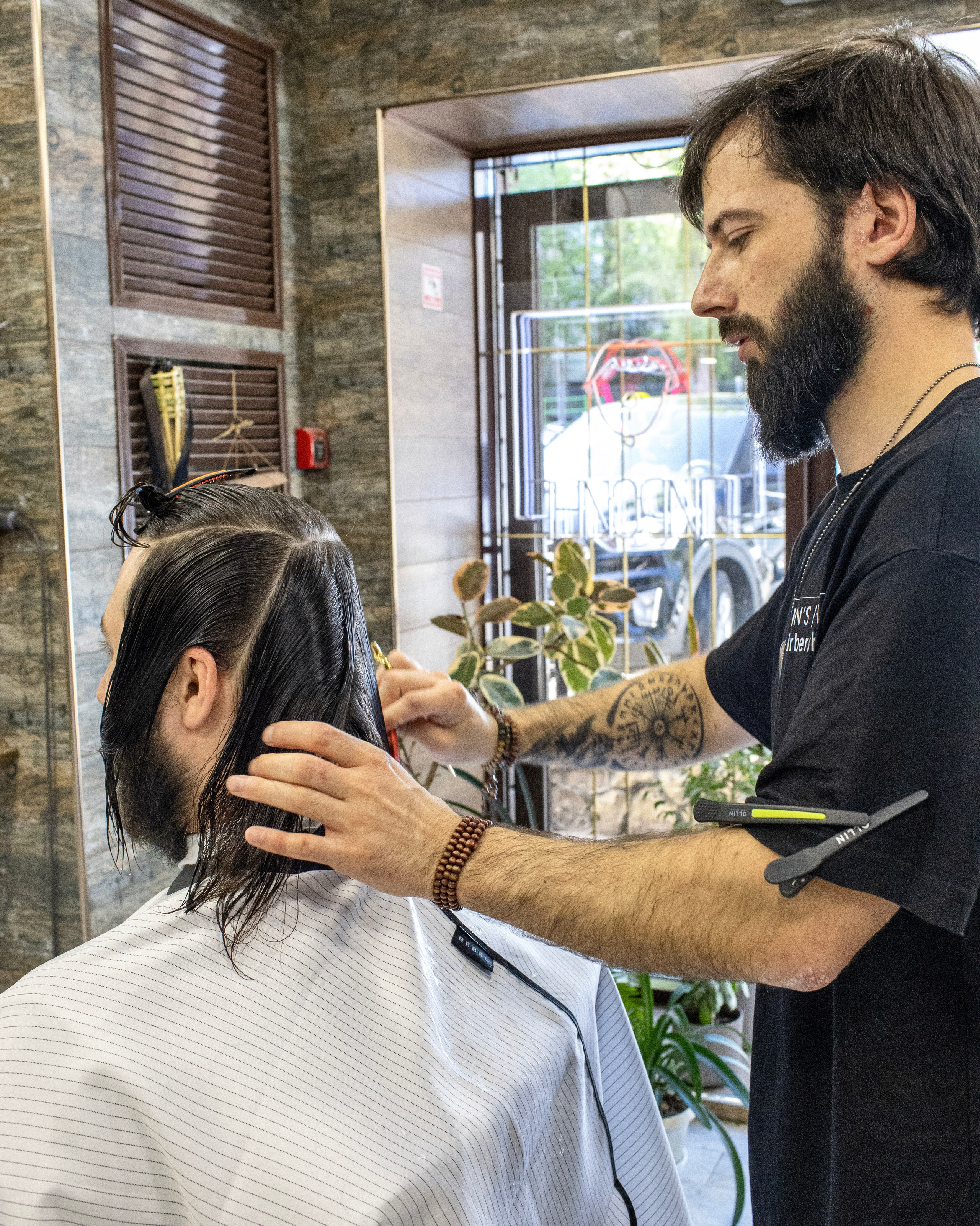 Барбершоп"Mens HUB». Медиапродюсер, фотограф в Минеральных Водах —Виктор Холодов