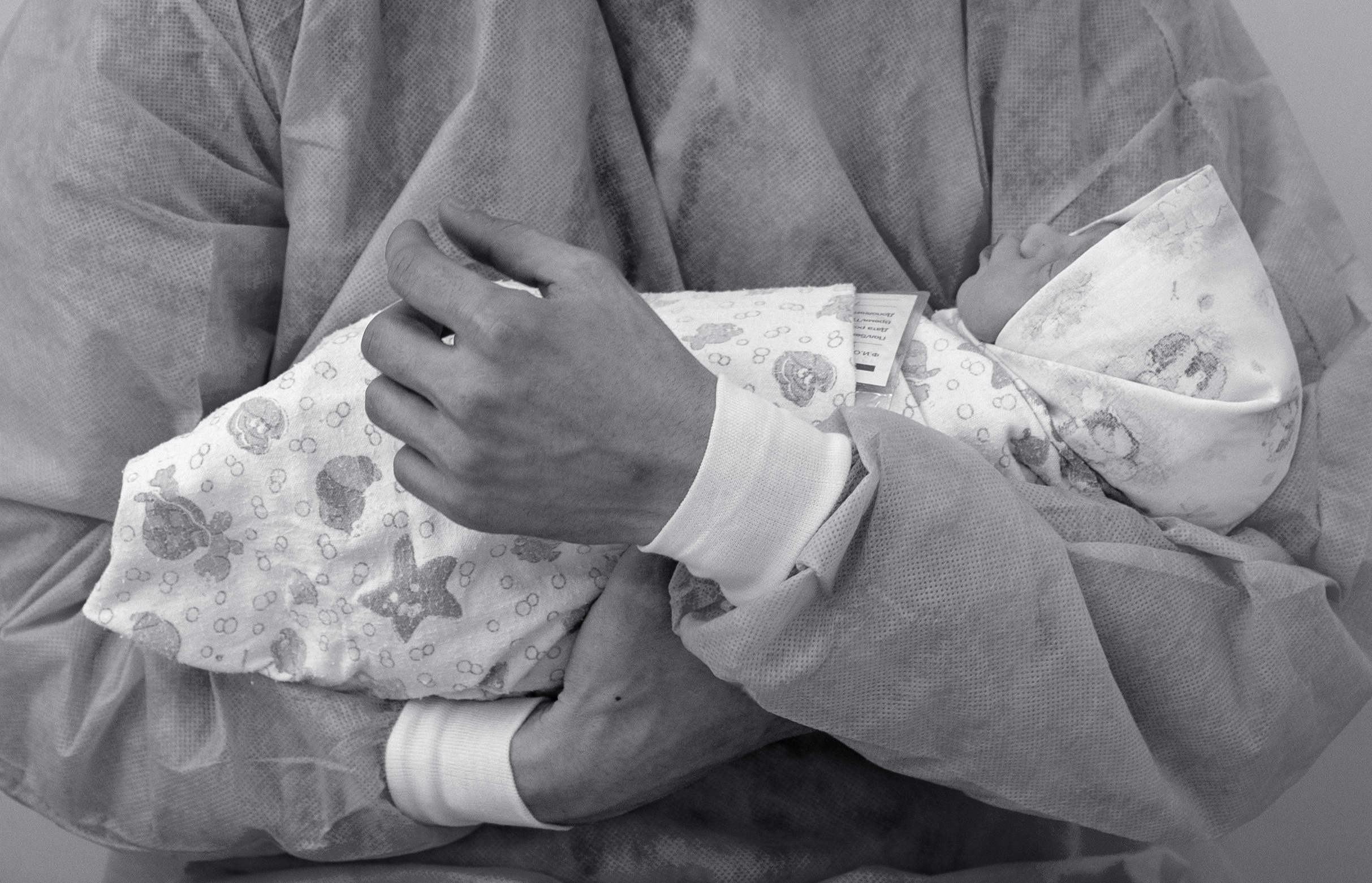 Фотографии Операция Кесарево сечения. Фотограф новорожденных в Нижнем Новгороде Надежда Кадылкина