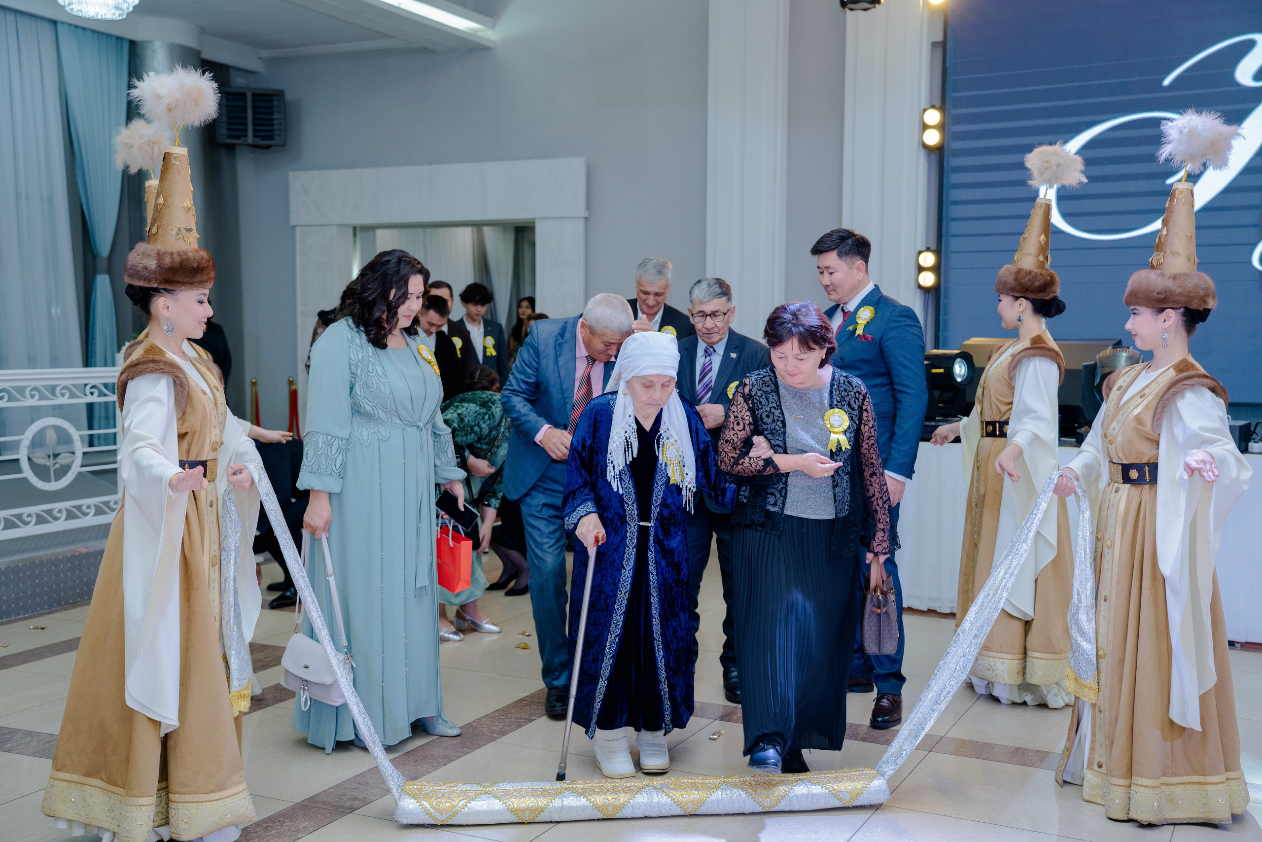 KAMILLA QYZ UZATU. Nomad media