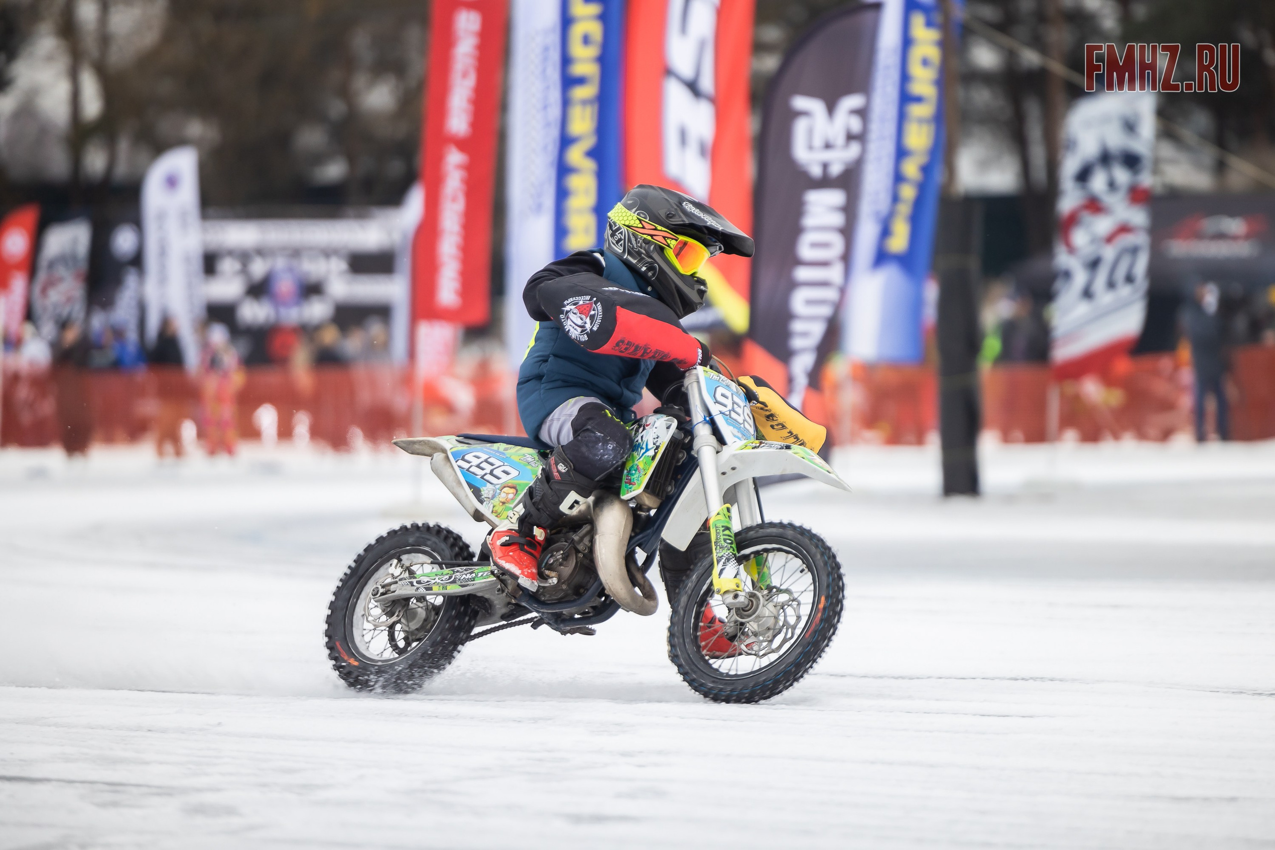 Первый этап Кубка МФР по мотокроссу на льду Большого Крылатского пруда в Москве. 8 февраля 2025 г. Фотограф Владимир Охрименко