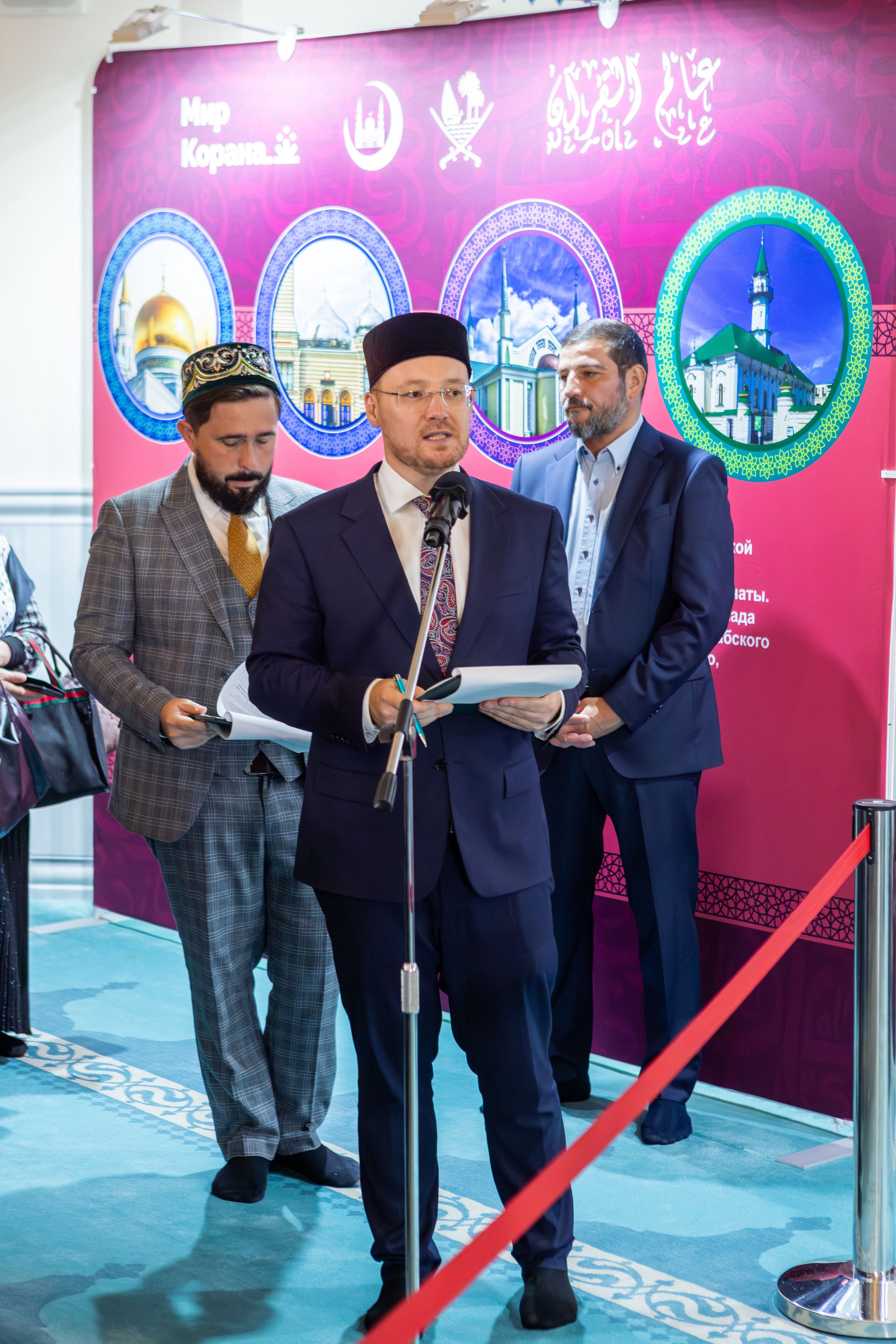 Открытие выставки Мир Корана. Рекламный, предметный, репортажный, семейный фотограф и художник в Москве