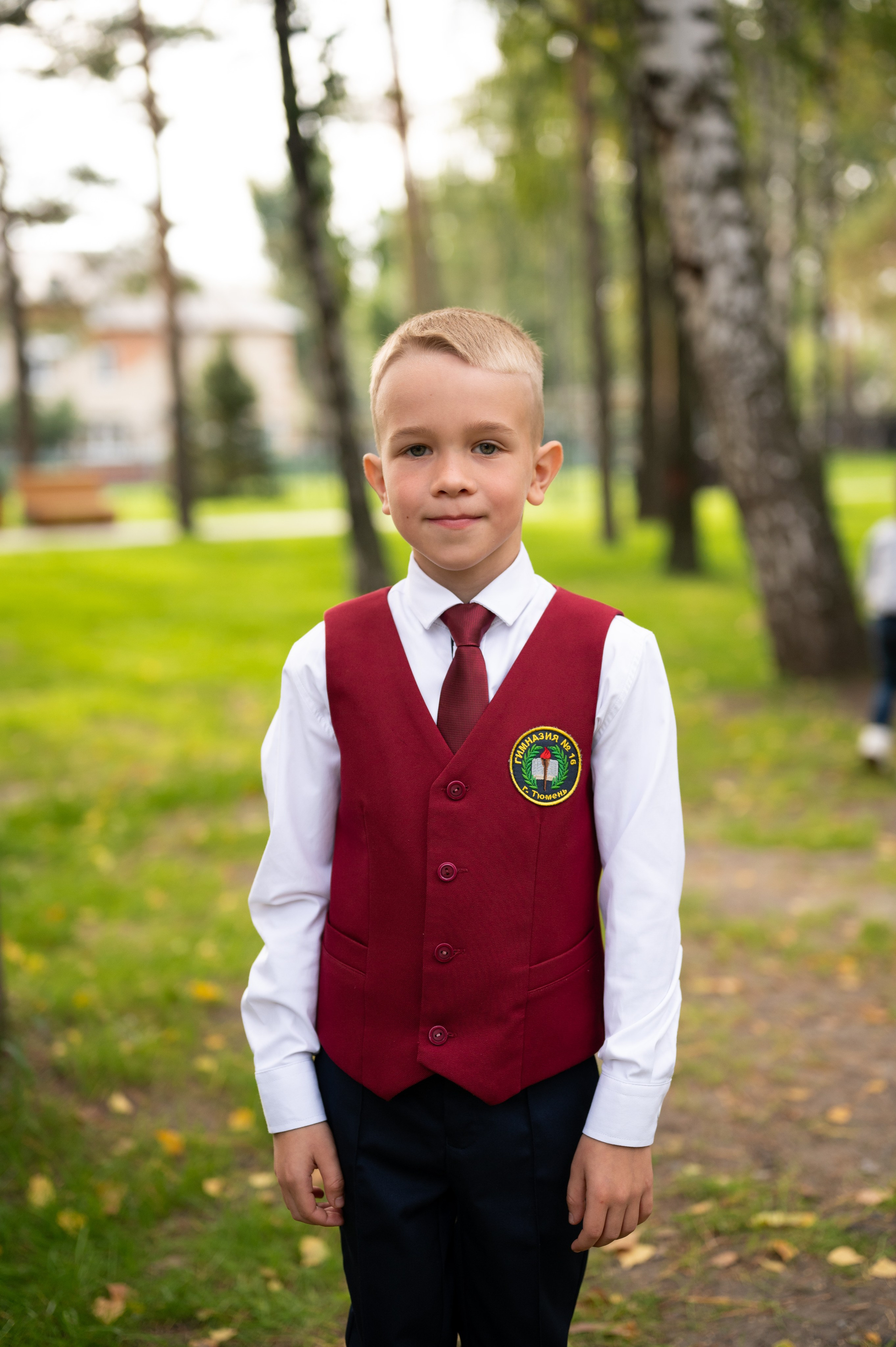 1 сентября 16 гимназия 2 класс (линейка + в классе+ на улице). Фотограф новорожденных, семейный детский в Тюмени Татьяна Морозова