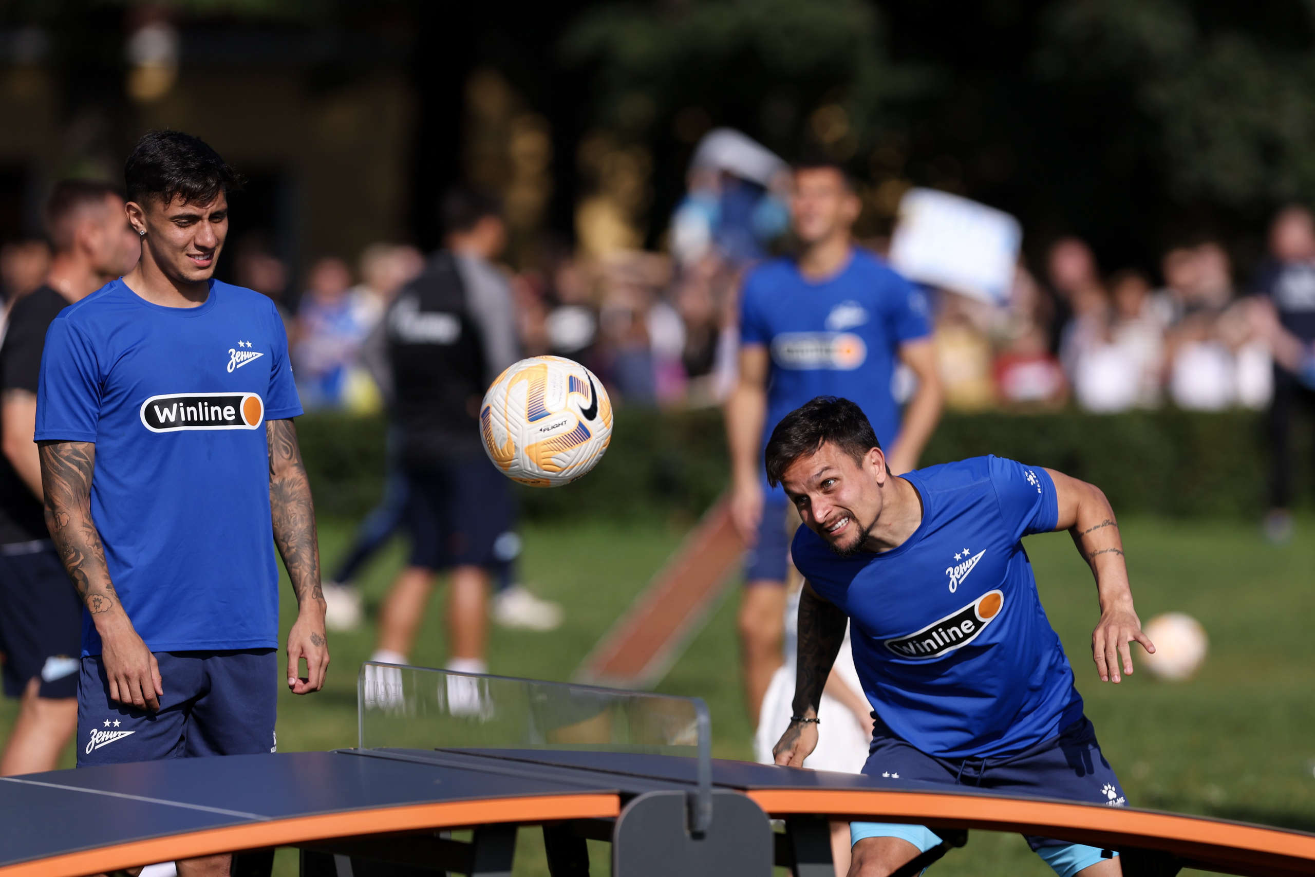 Открытая тренировка ФК «Зенит» Санкт-Петербург. Спортивный и репортажный фотограф Антон Тереханов