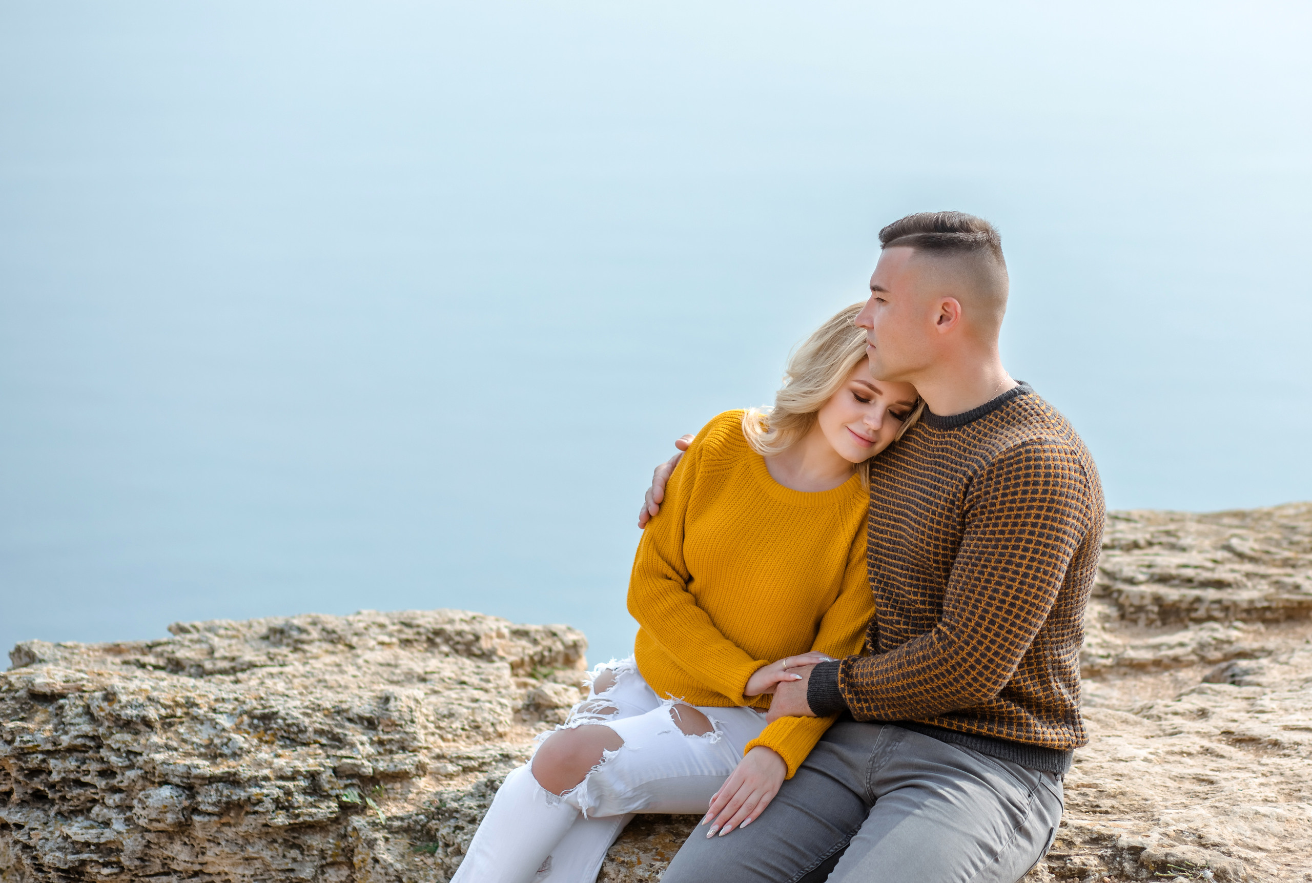 Выездные фотосессии. Съемка для влюбленных. Фотограф-стилист Крым Прокат одежды в Крыму. Фотосессии в Крыму