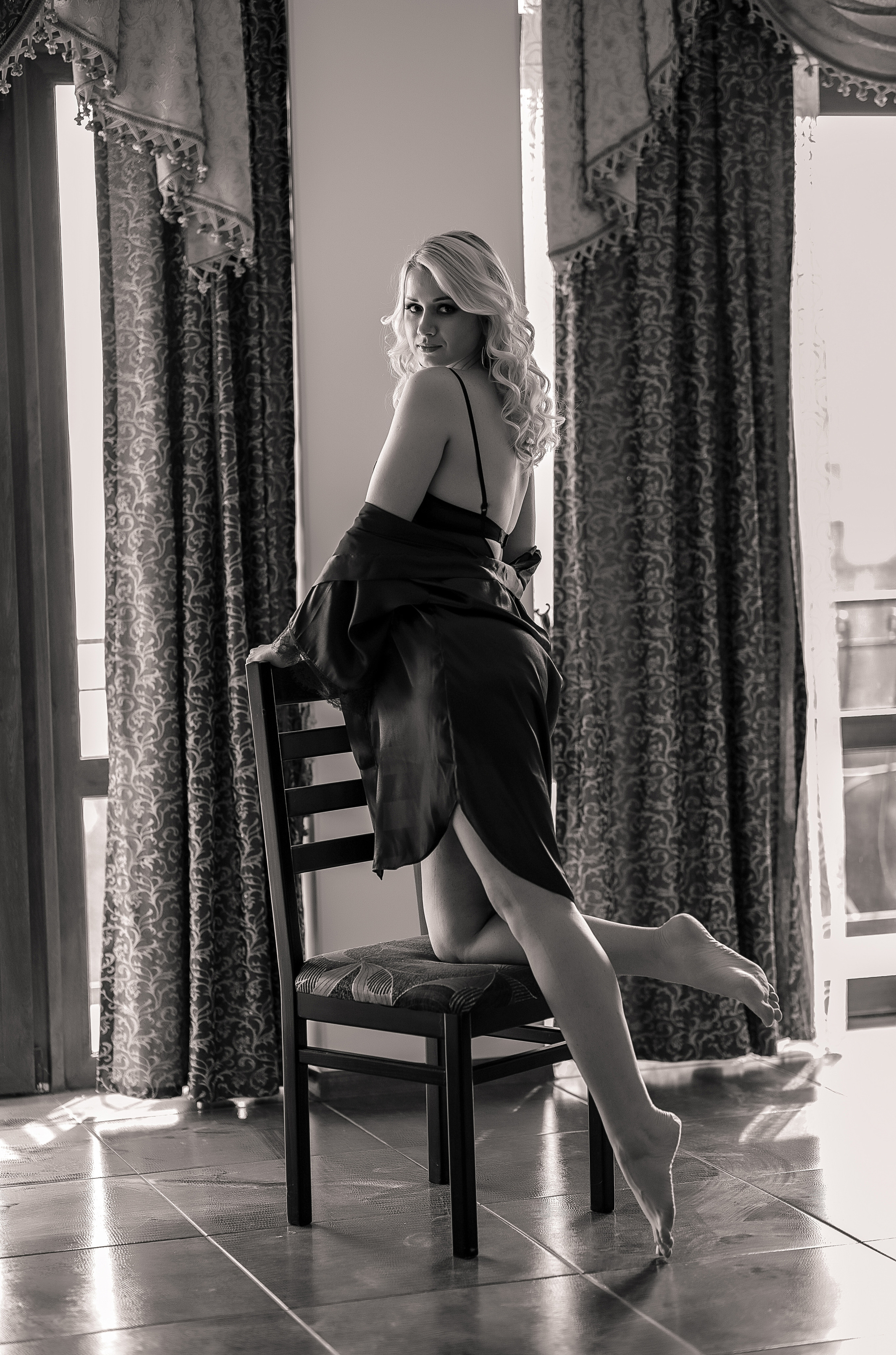 Будуарная фотосессия. Фотограф-стилист Крым Прокат одежды в Крыму. Фотосессии в Крыму