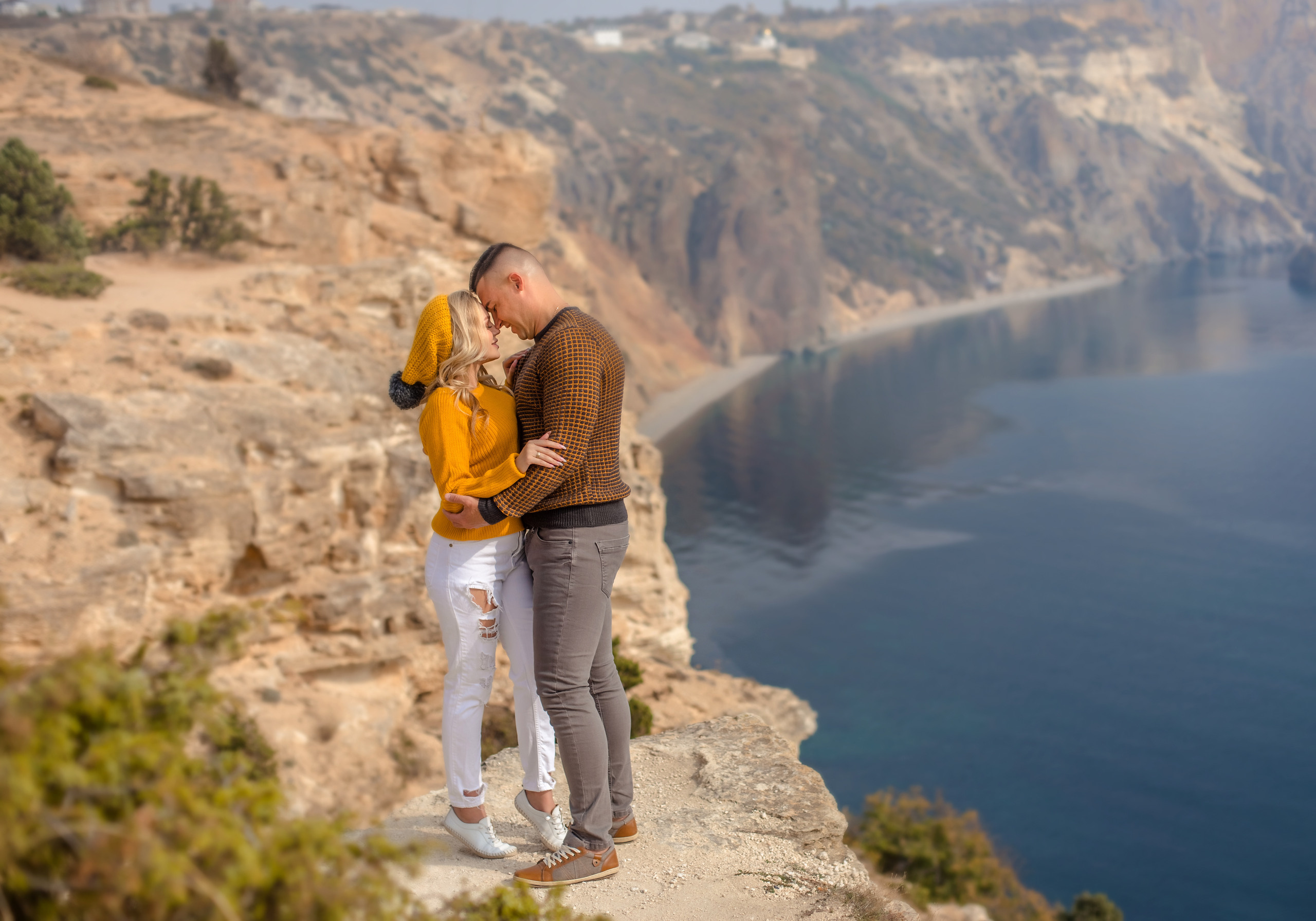 Выездные фотосессии. Съемка для влюбленных. Фотограф-стилист Крым Прокат одежды в Крыму. Фотосессии в Крыму