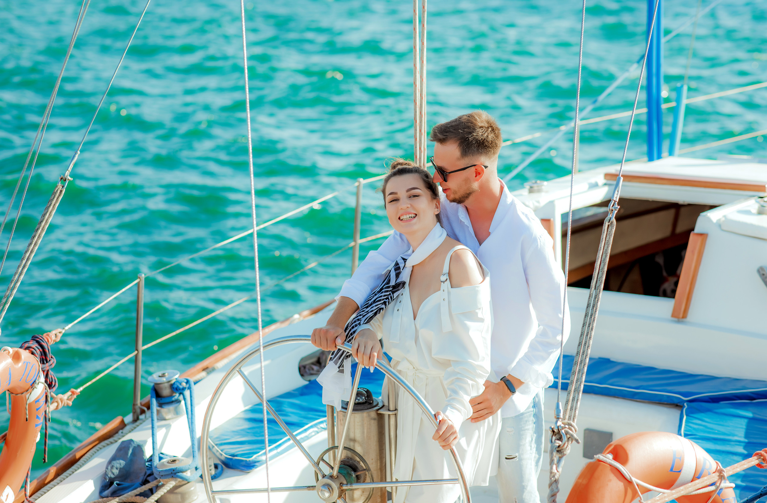 Выездные фотосессии. Съемка для влюбленных. Фотограф-стилист Крым Прокат одежды в Крыму. Фотосессии в Крыму