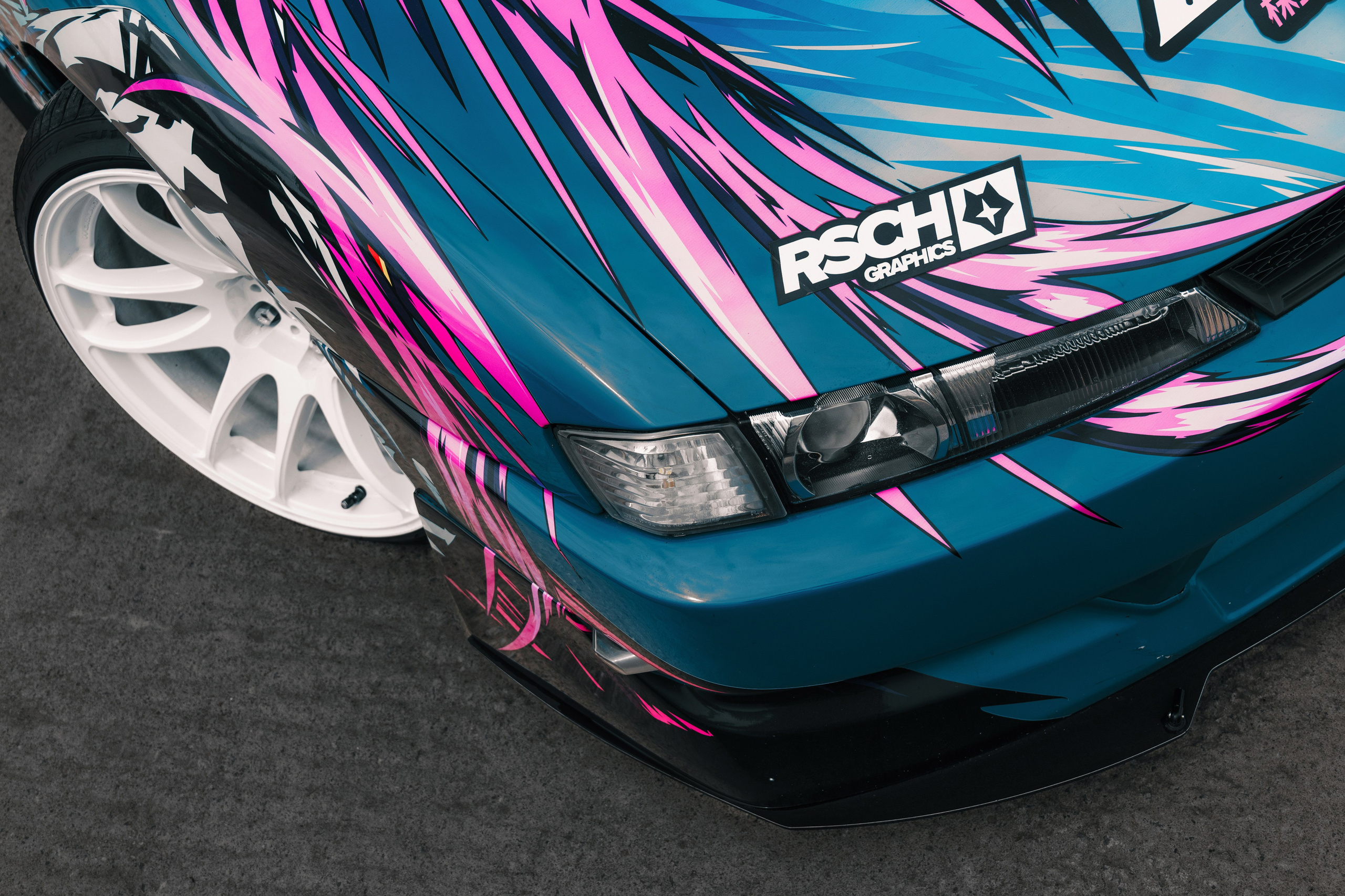 IDDC Этап 2: Бетонный Колизей и блогеры в деле