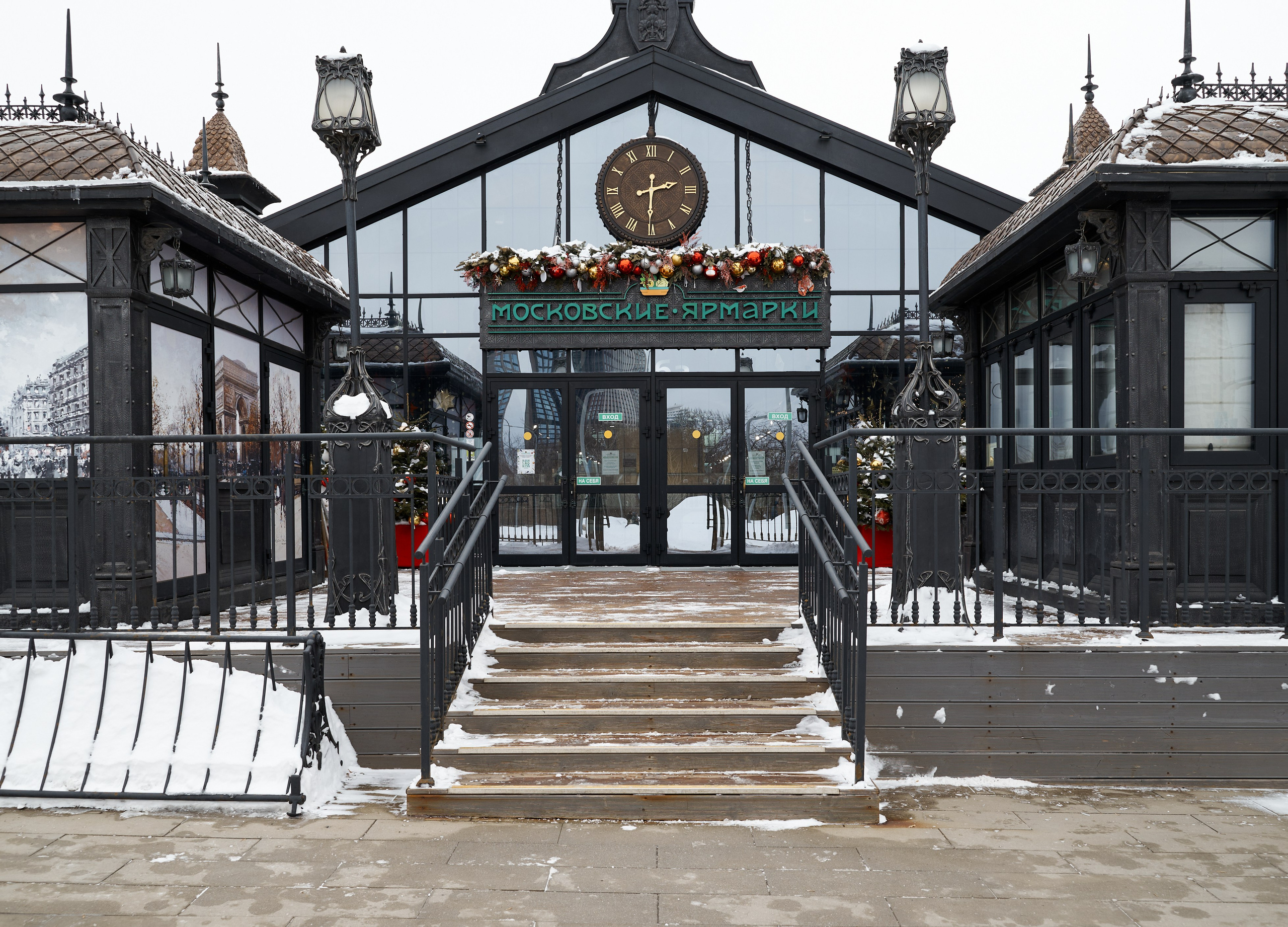 Павильон «Московские ярмарки». Фотограф в Москве Евгений Горбатов — портреты, семьи, love story, мероприятия, предметная и интерьерная съёмка