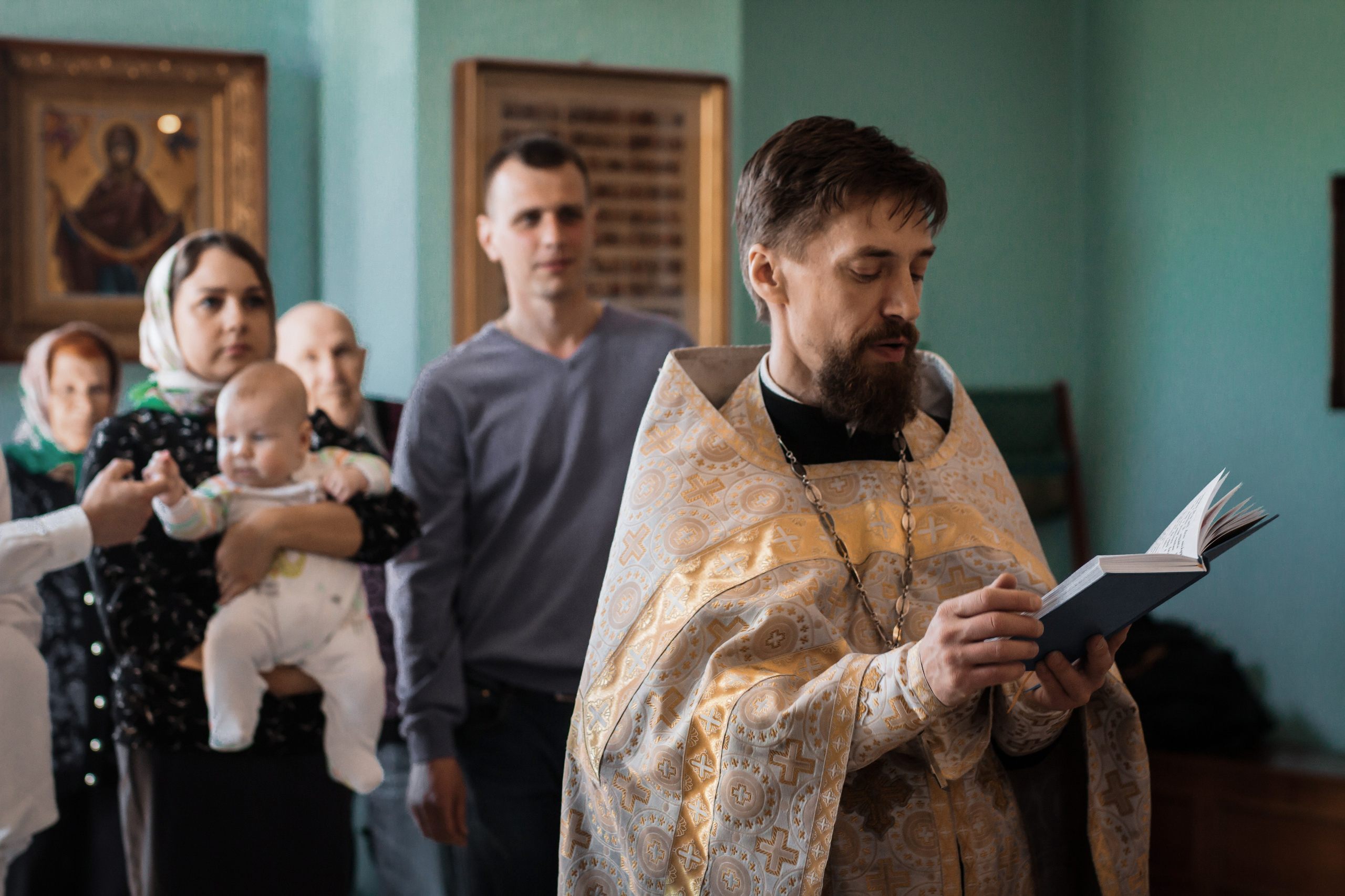 Крещение в соборе Петра и Павла в г. Сестрорецк. Контент- фотограф, рилсмейкер в Санкт- Петербурге Елена Грие