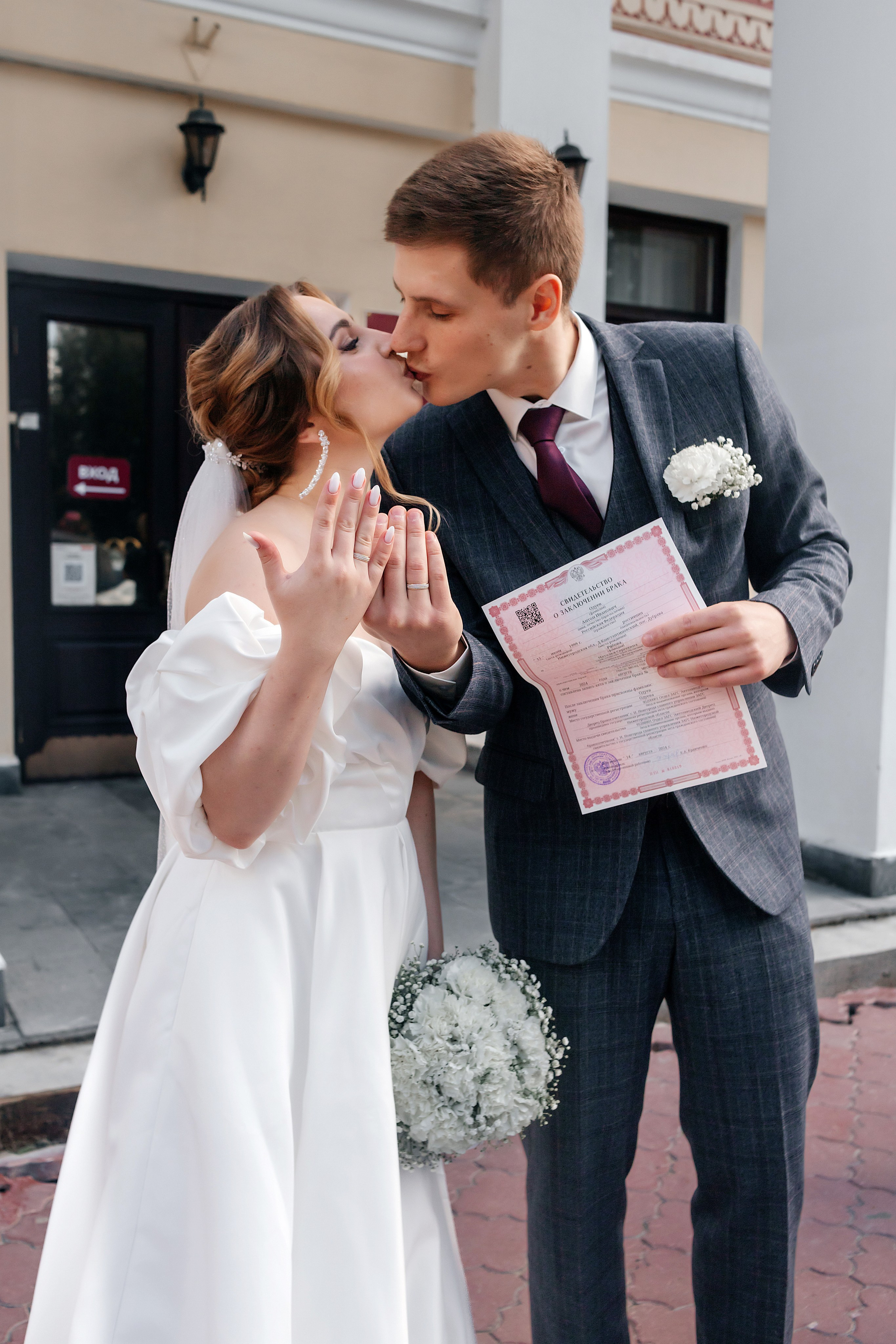 Свадебная съемка в Нижегородской филармонии. Свадебный фотограф и фотограф Love-Store в Нижнем Новгороде Анастасия