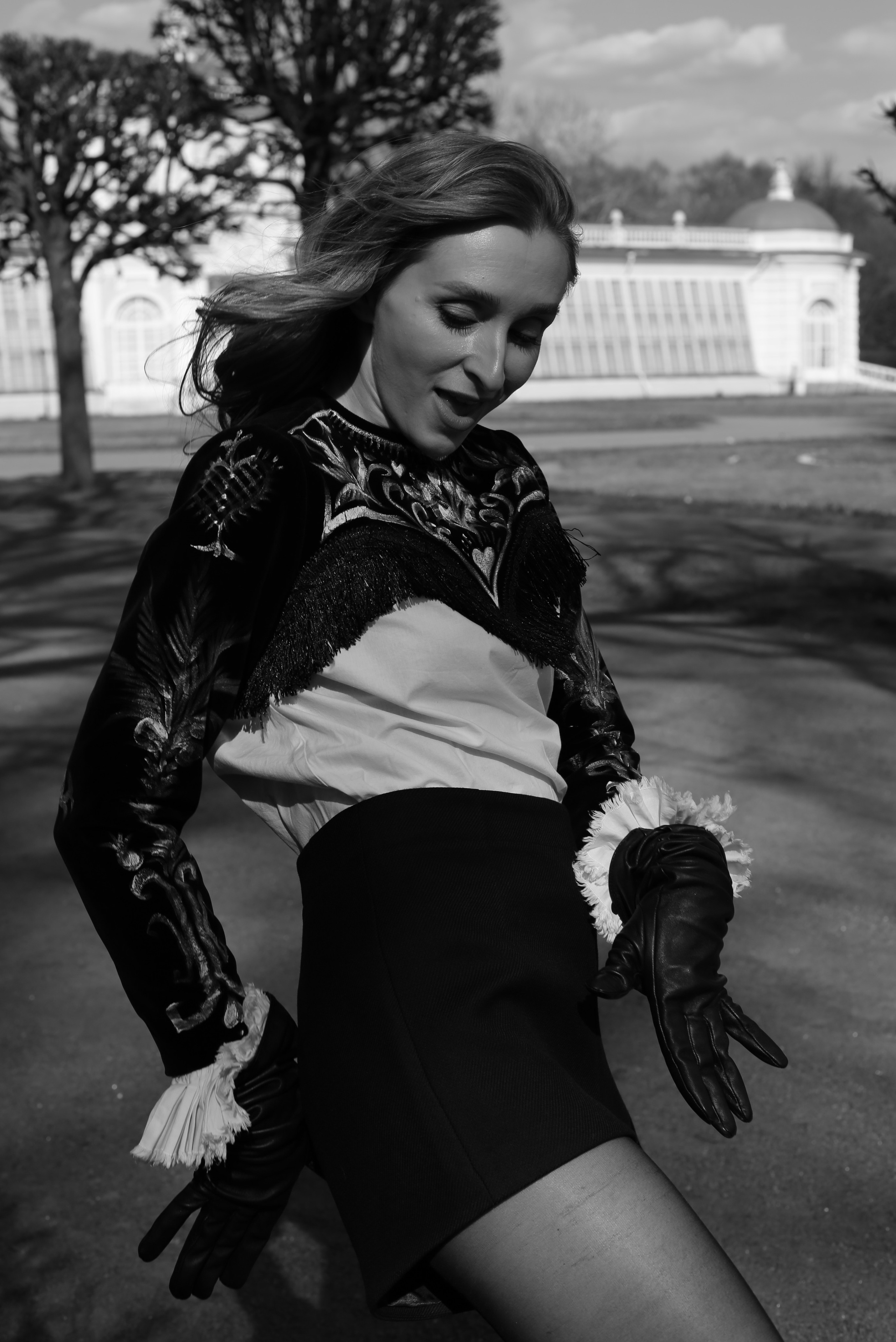 LOOKBOOK. Фешн дизайнер, фотограф, художник Яна Лазарева в Москве