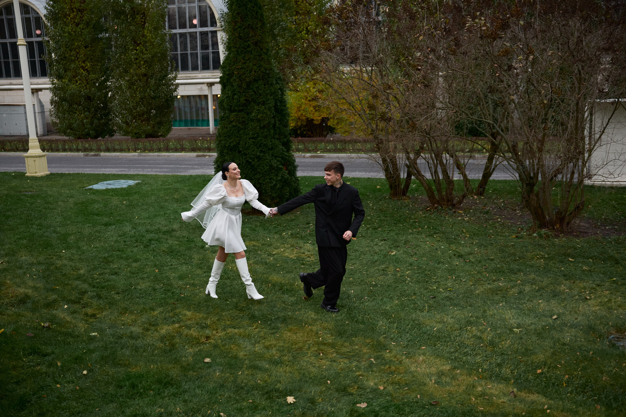 Елизавета и Артем. Роспись ВДНХ. Любовь Юсупова. Фотограф