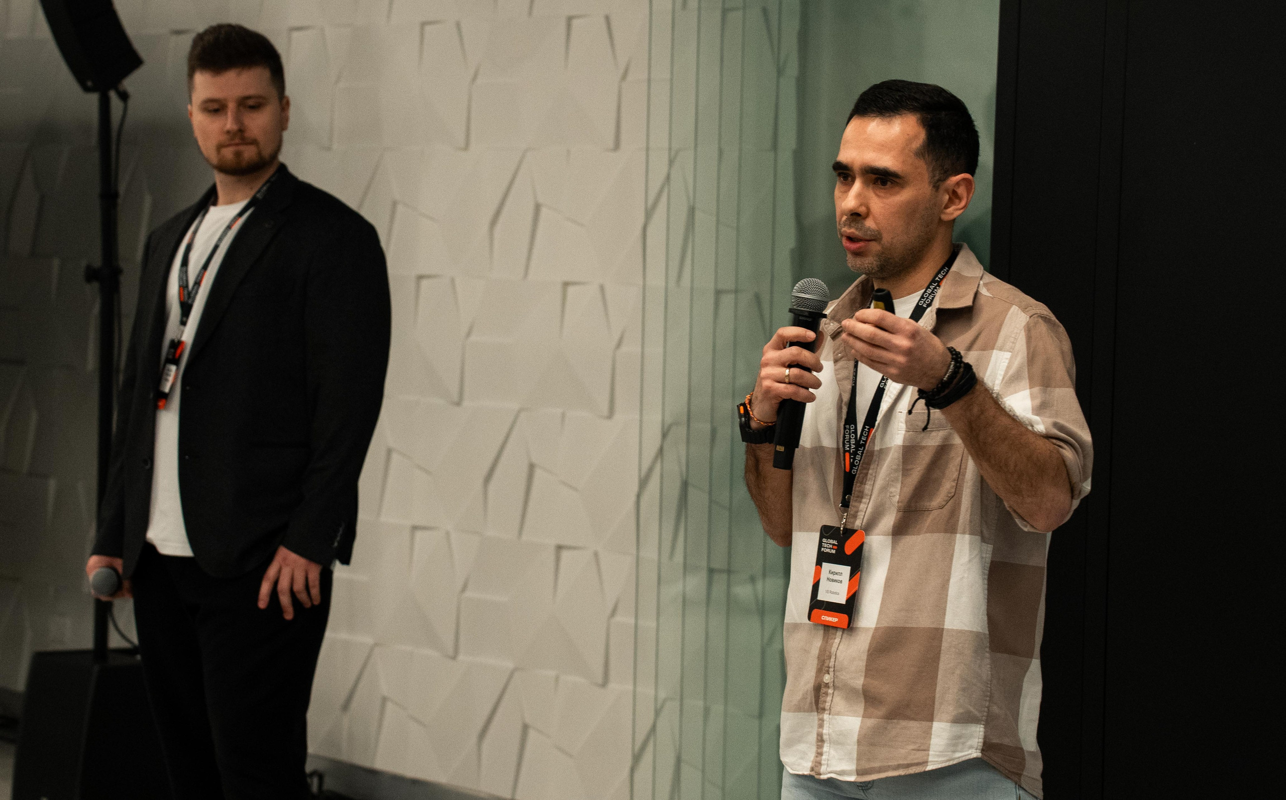 Global Tech Forum 27.03.2026. Коммерческий и художественный фотограф и видеограф в Москве Арсений Тургенев