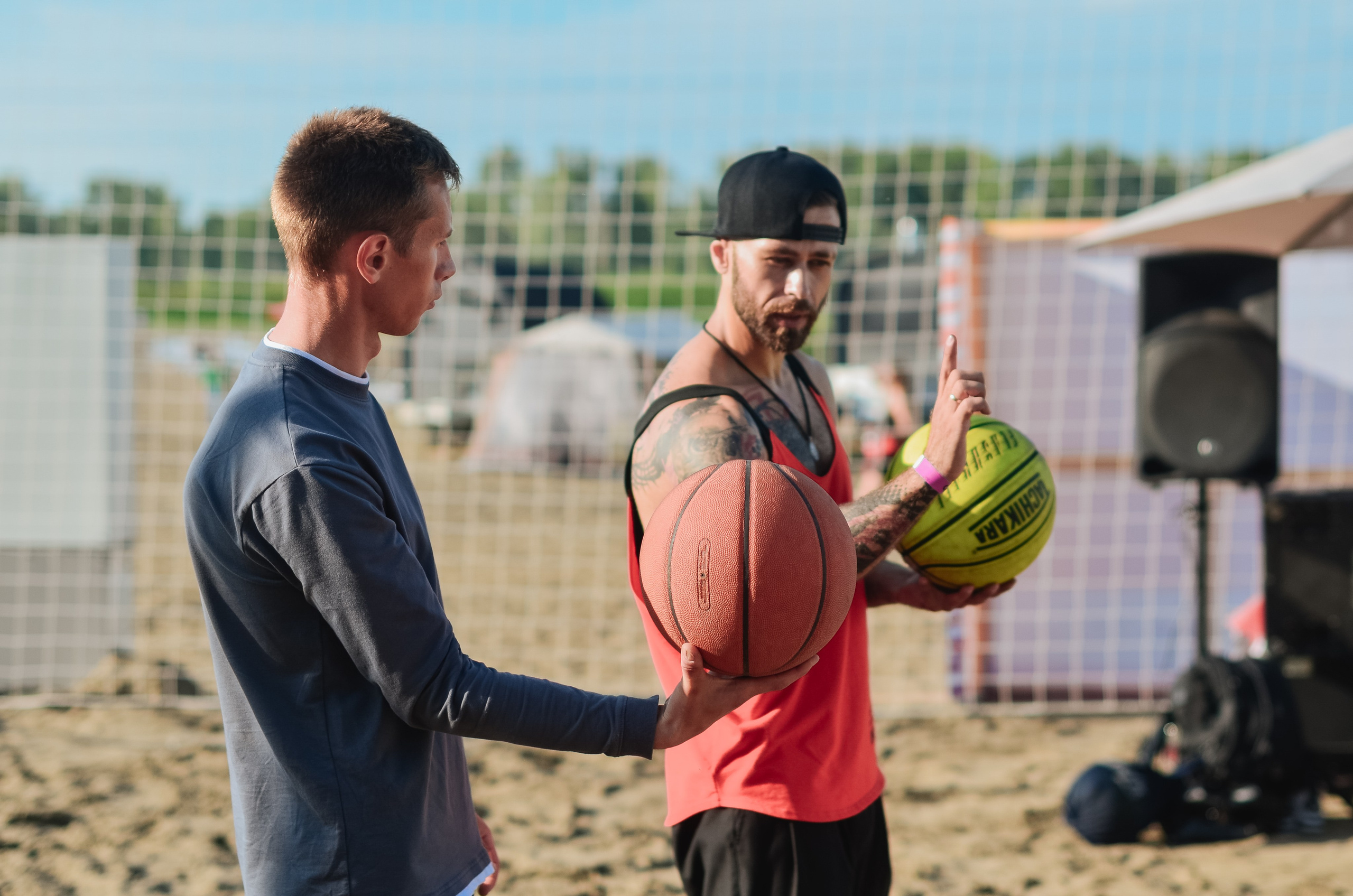 Фестиваль «Грань» 2025. Спортивная площадка. Денисова Аля — фотограф для парных съемок и индивидуальных историй в Барнауле