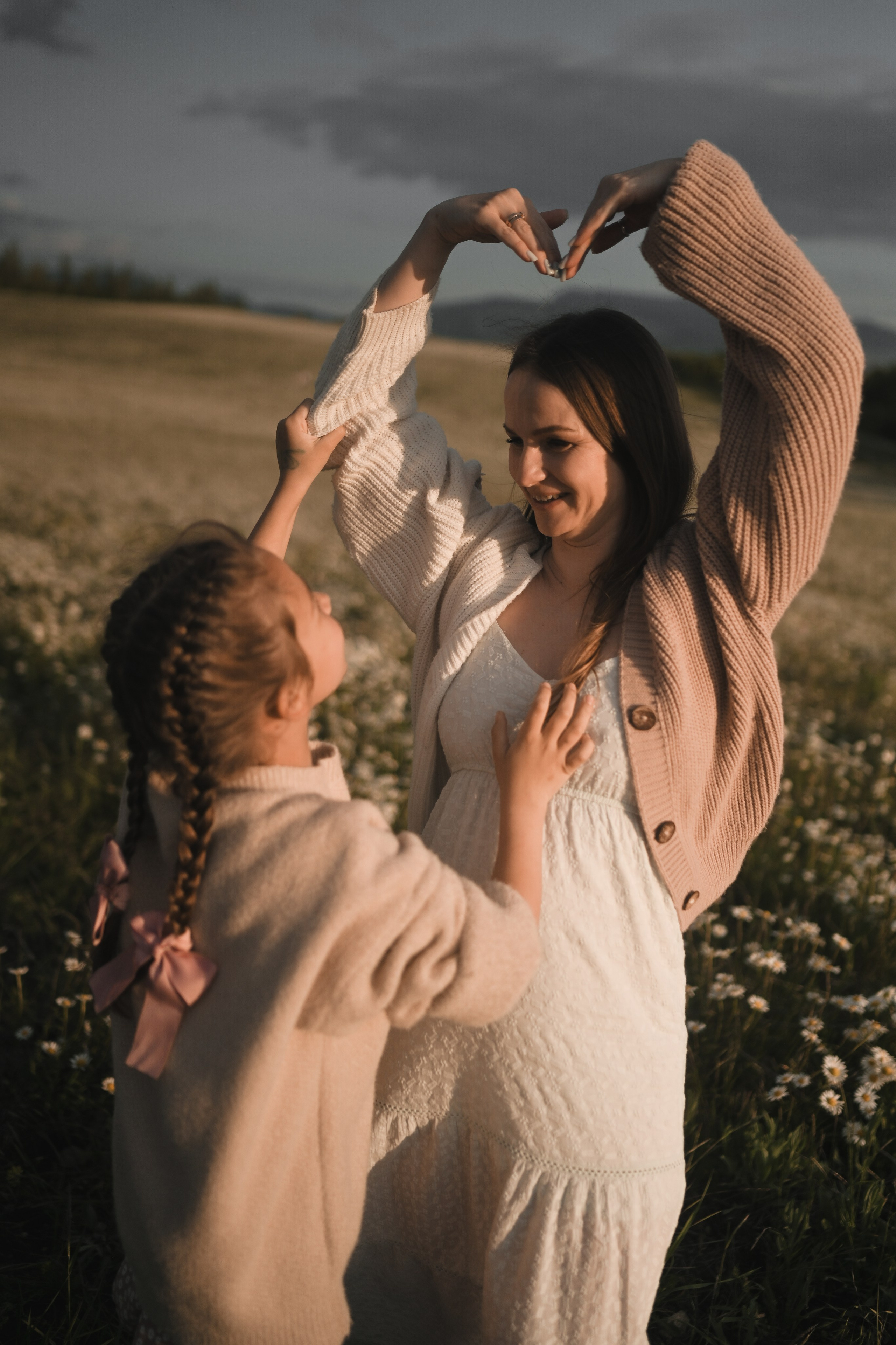 Семейная фотосессия в ромашковом поле в Крыму. Свадебный и семейный фотограф и видеограф, Крым, Москва, Санкт -Петербург