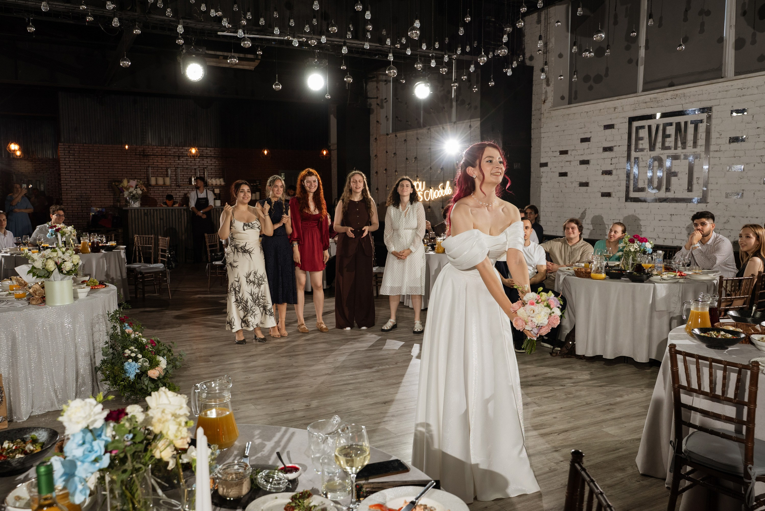 Пётр и Ирина | 01.08.25. Свадебный фотограф в Санкт-Петербурге Владислава Тюльпина