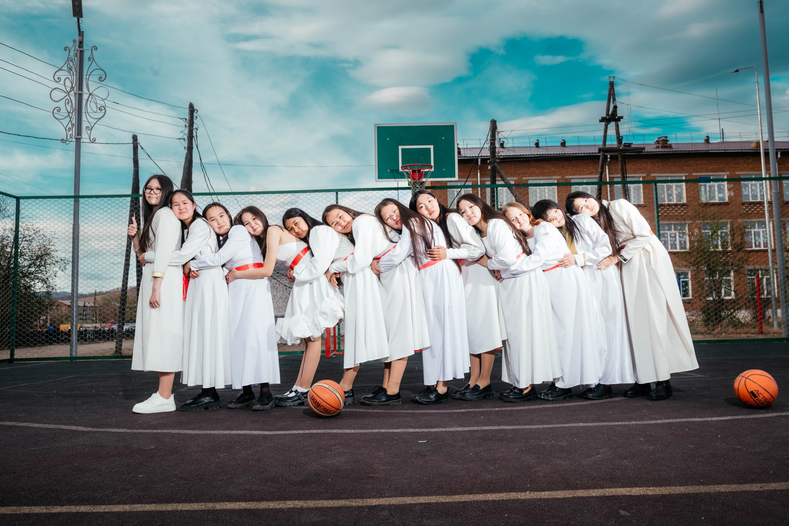 Выпускной фотоальбом для средней школы. Фотограф Эллина Дар г. Улан-Удэ