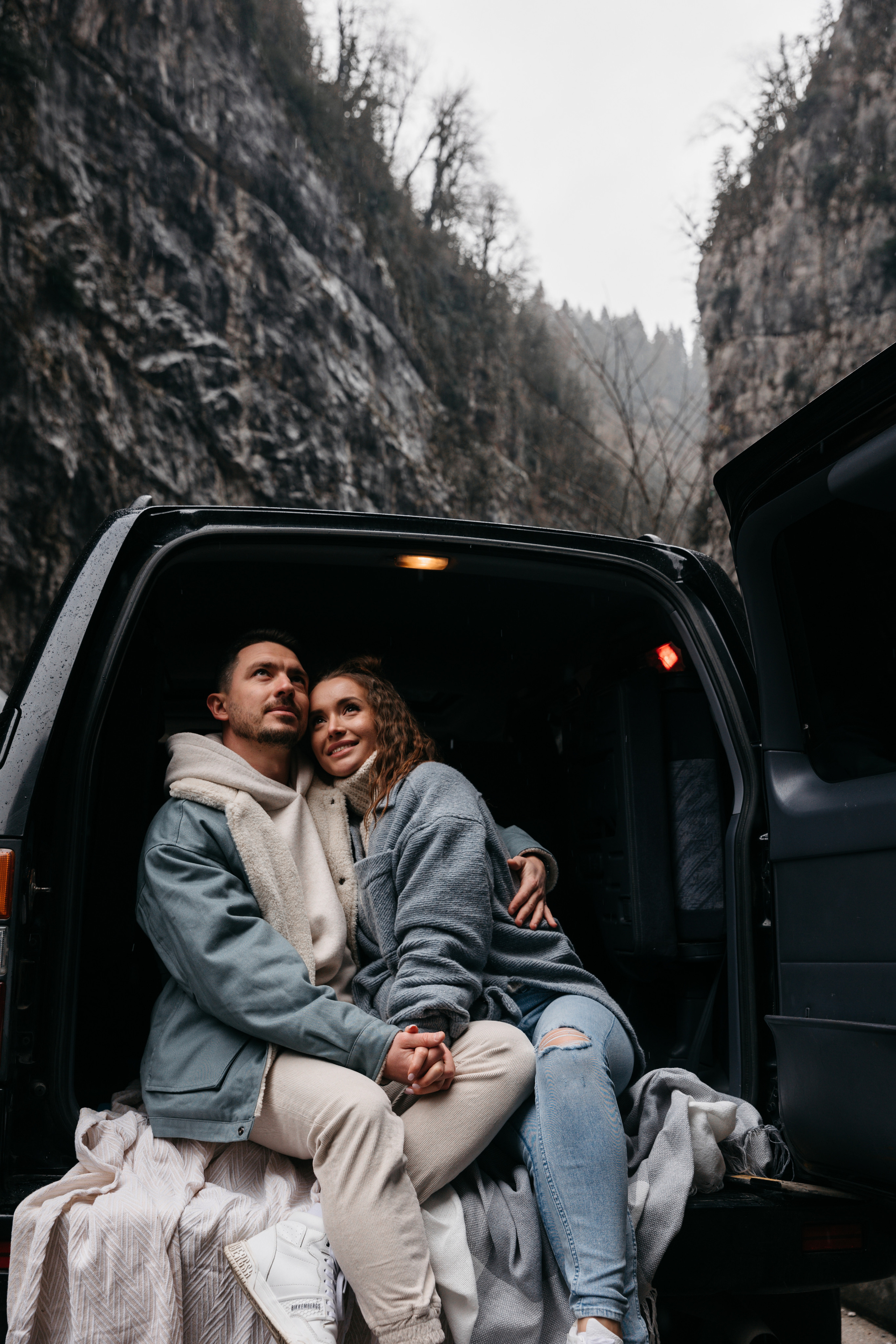 Mountain Engagement. Wedding photographer Valeriy Solonskiy
