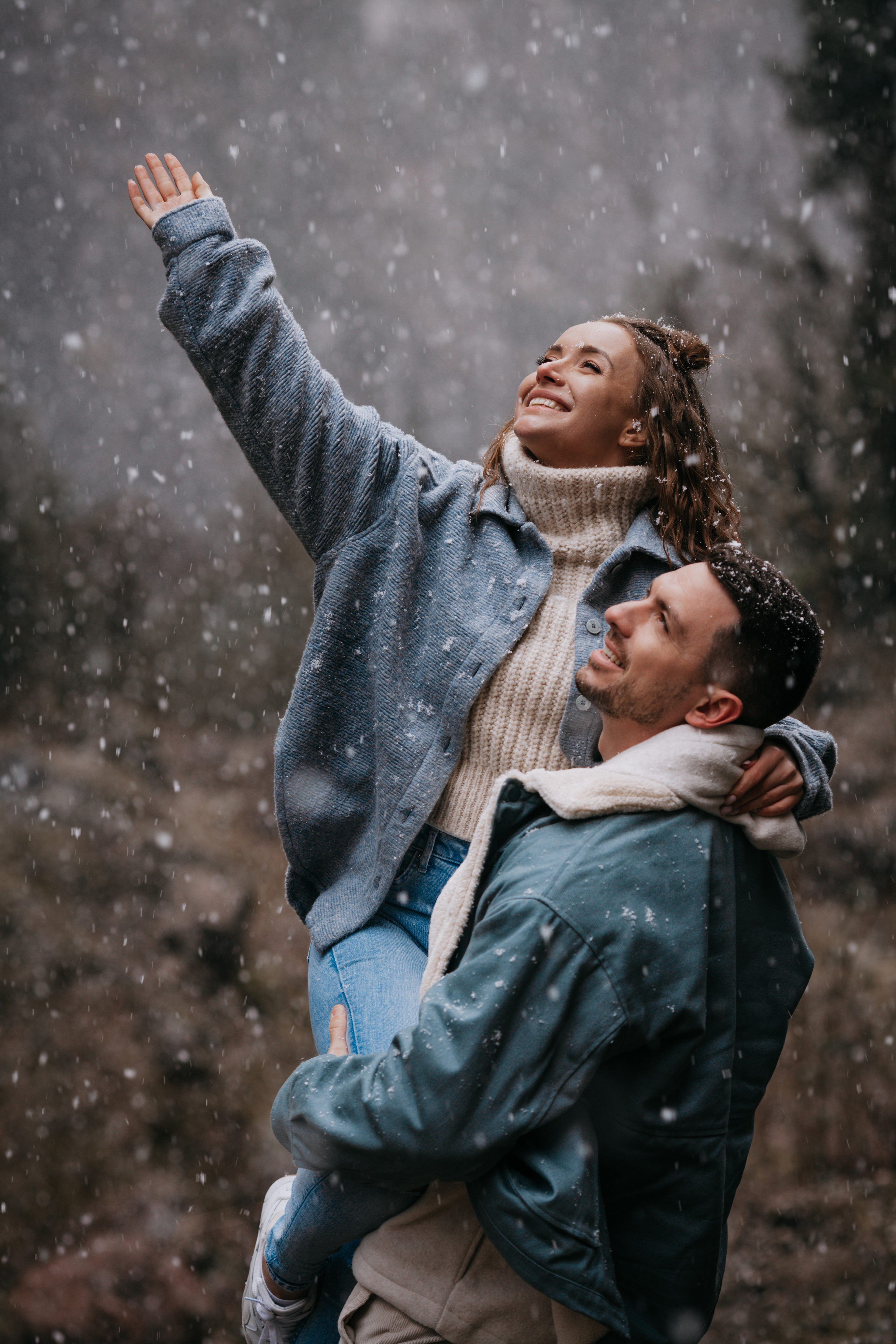 Mountain Engagement. Wedding photographer Valeriy Solonskiy