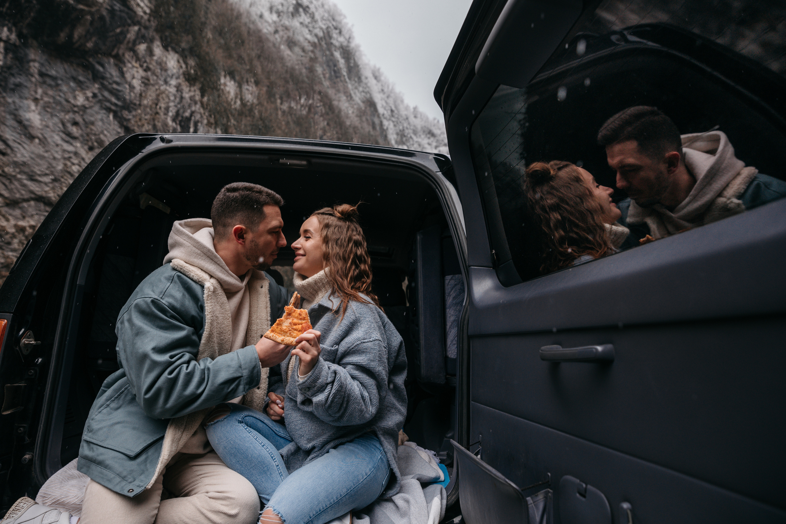 Mountain Engagement. Wedding photographer Valeriy Solonskiy