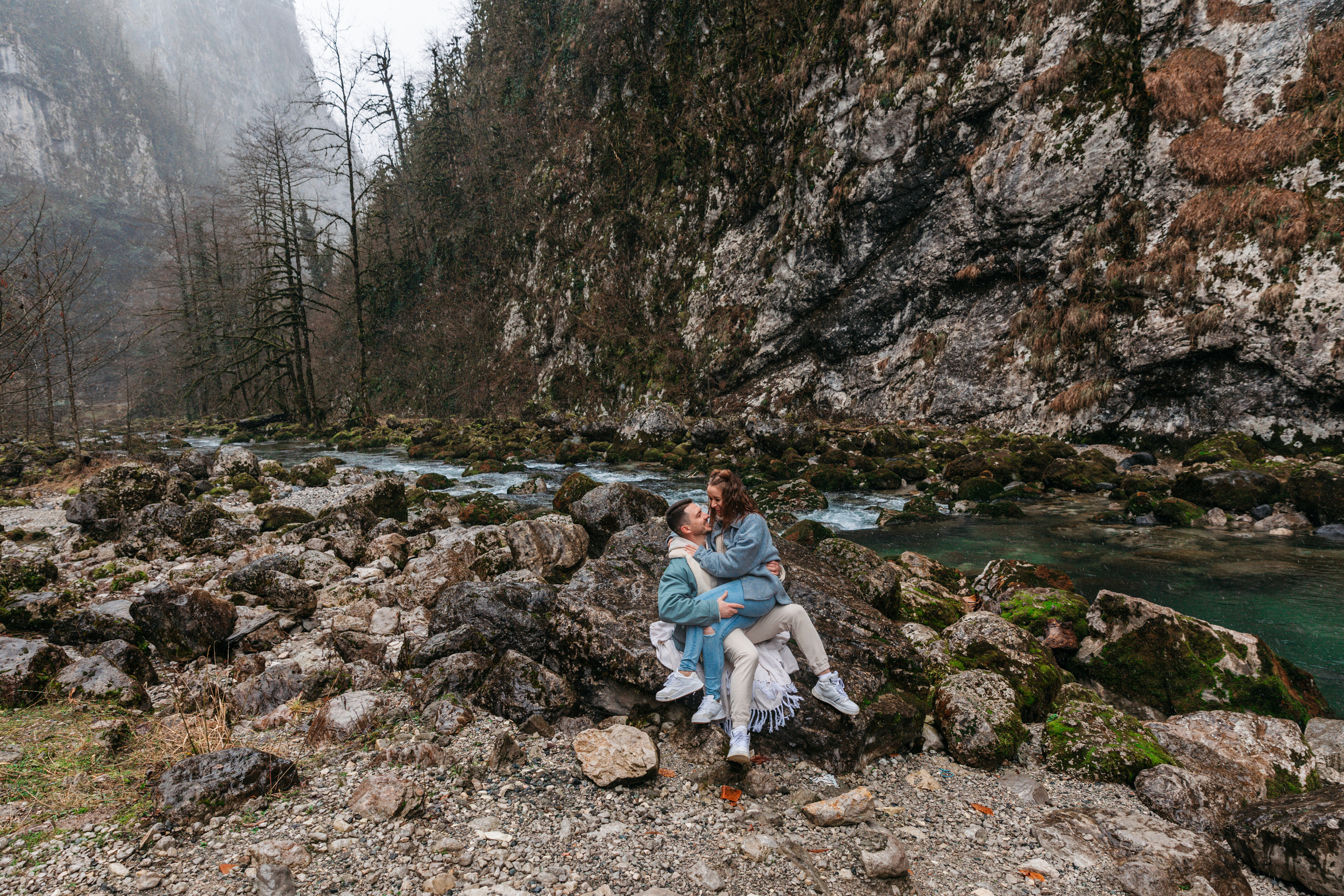 Mountain Engagement. Wedding photographer Valeriy Solonskiy