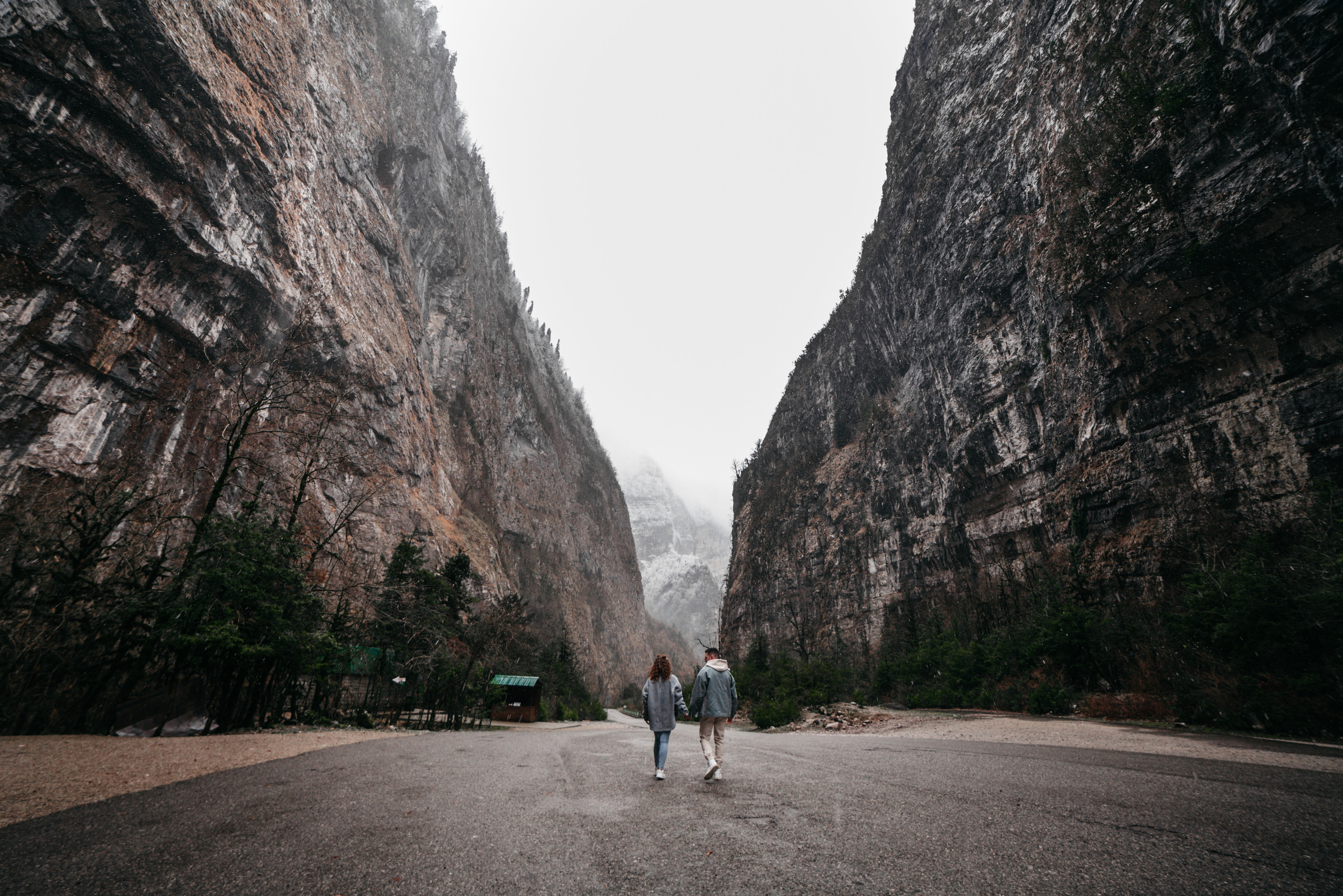 Mountain Engagement. Wedding photographer Valeriy Solonskiy