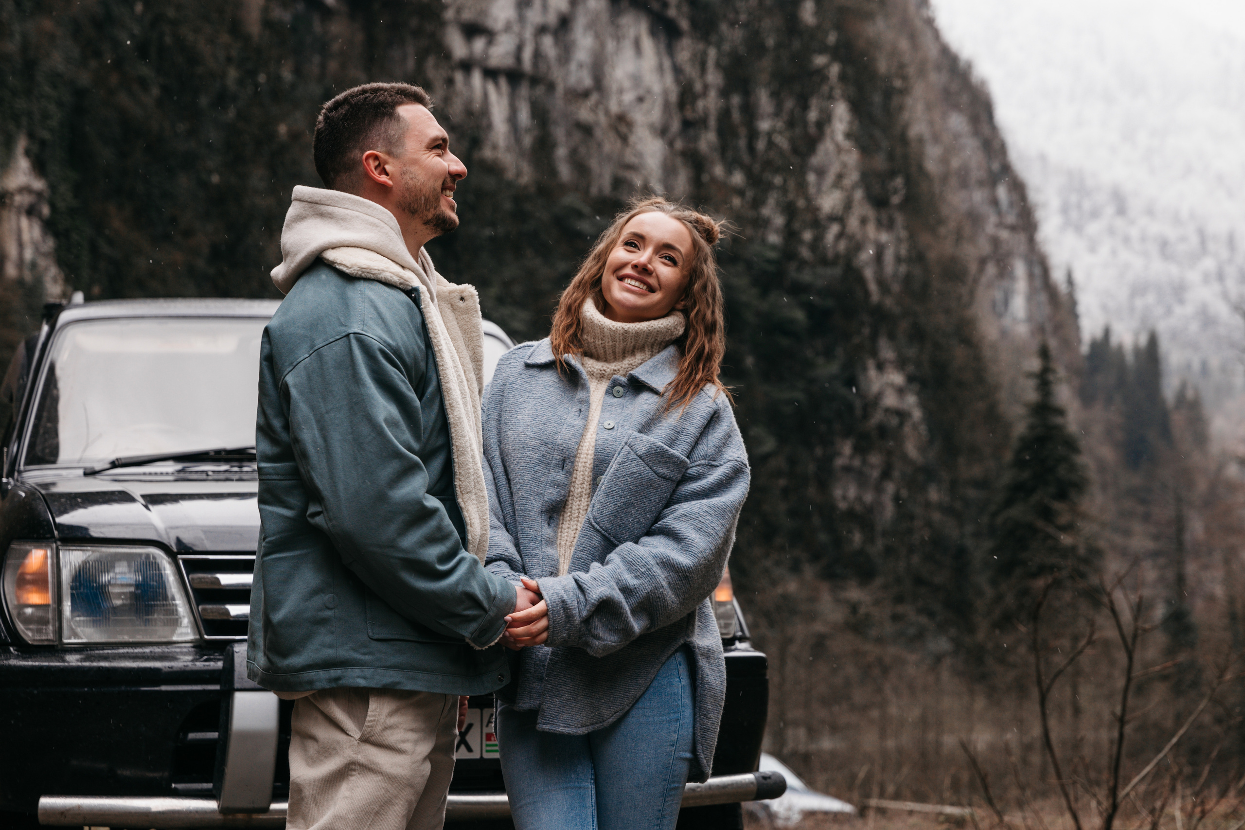 Mountain Engagement. Wedding photographer Valeriy Solonskiy
