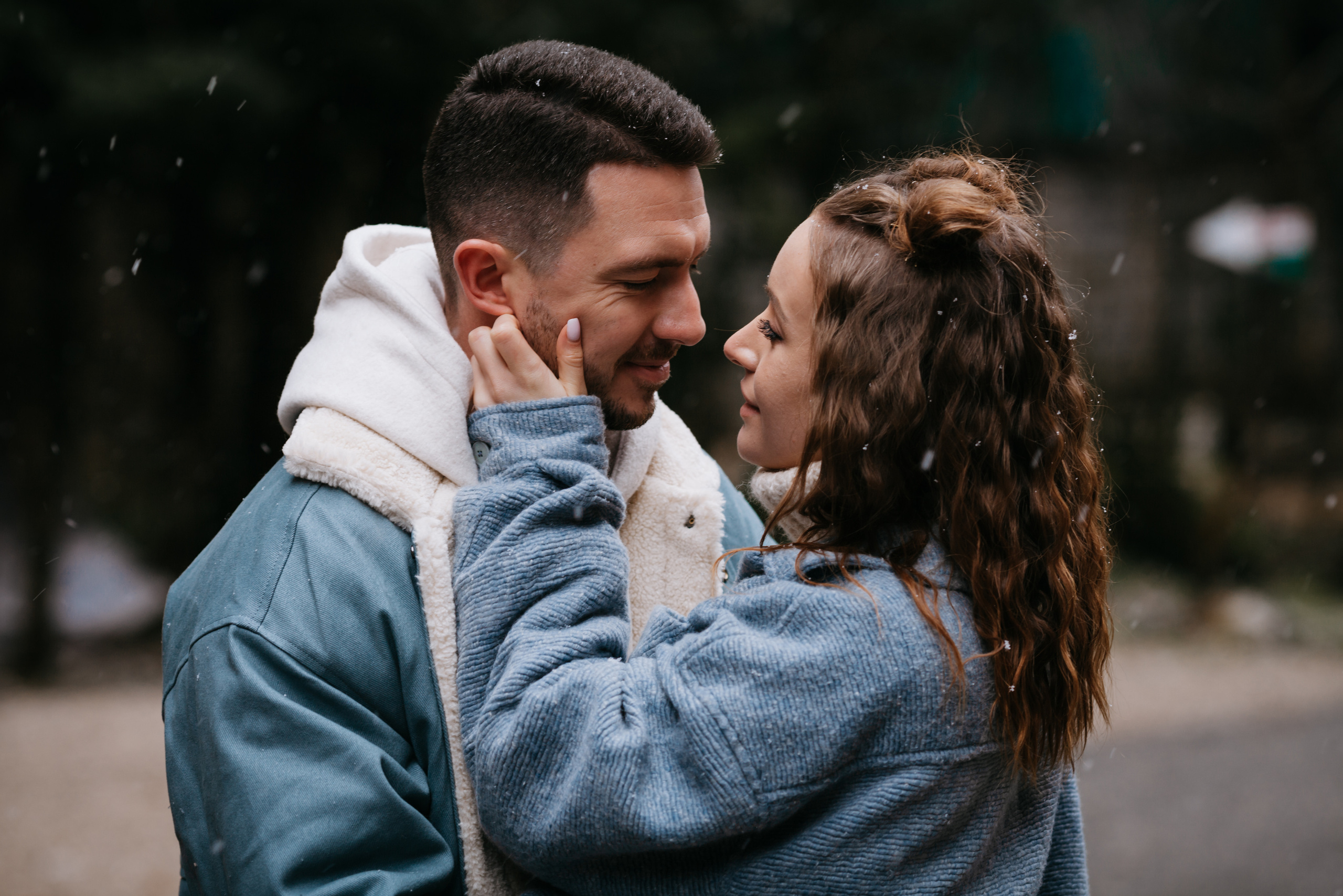 Mountain Engagement. Wedding photographer Valeriy Solonskiy