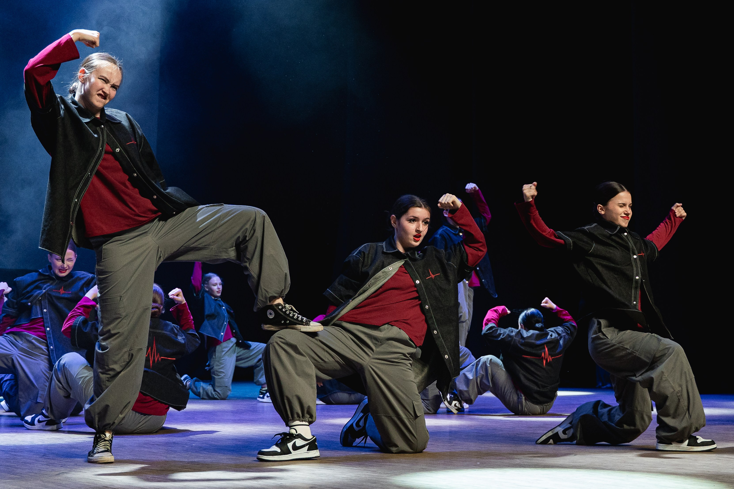 Отчётный концерт танцевально-спортивного клуба «PULSE». Портретный и репортажный фотограф в Воронеже: Анастасия Пузикова