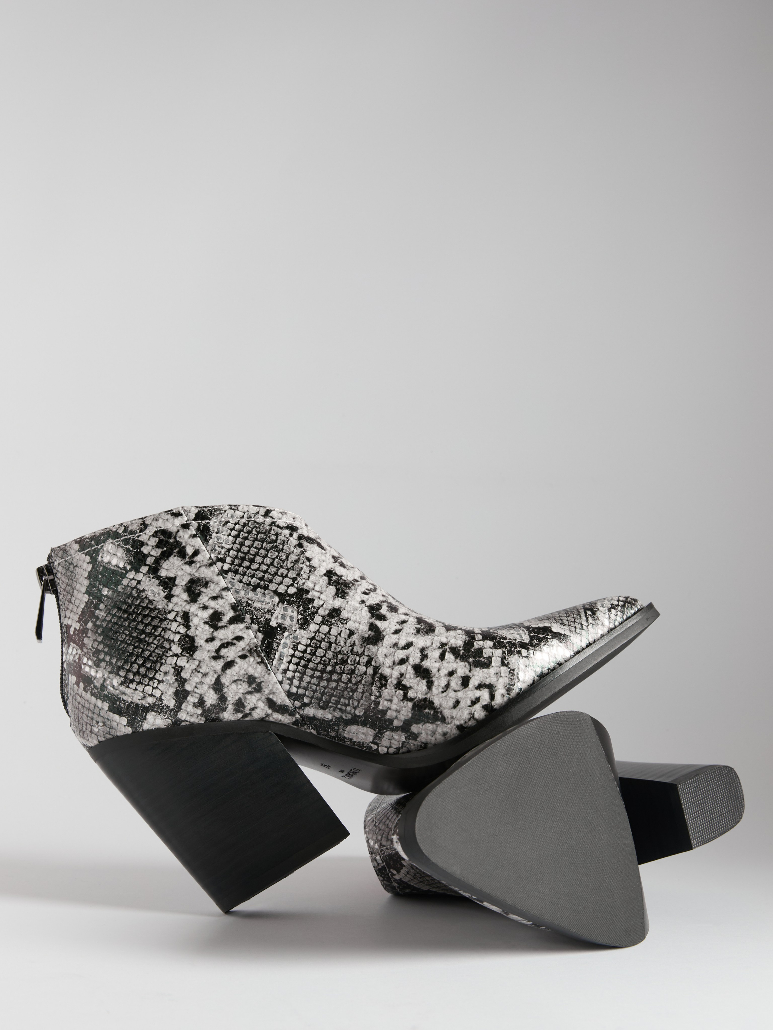 Предметный фотограф в Москве Евгений Шубин