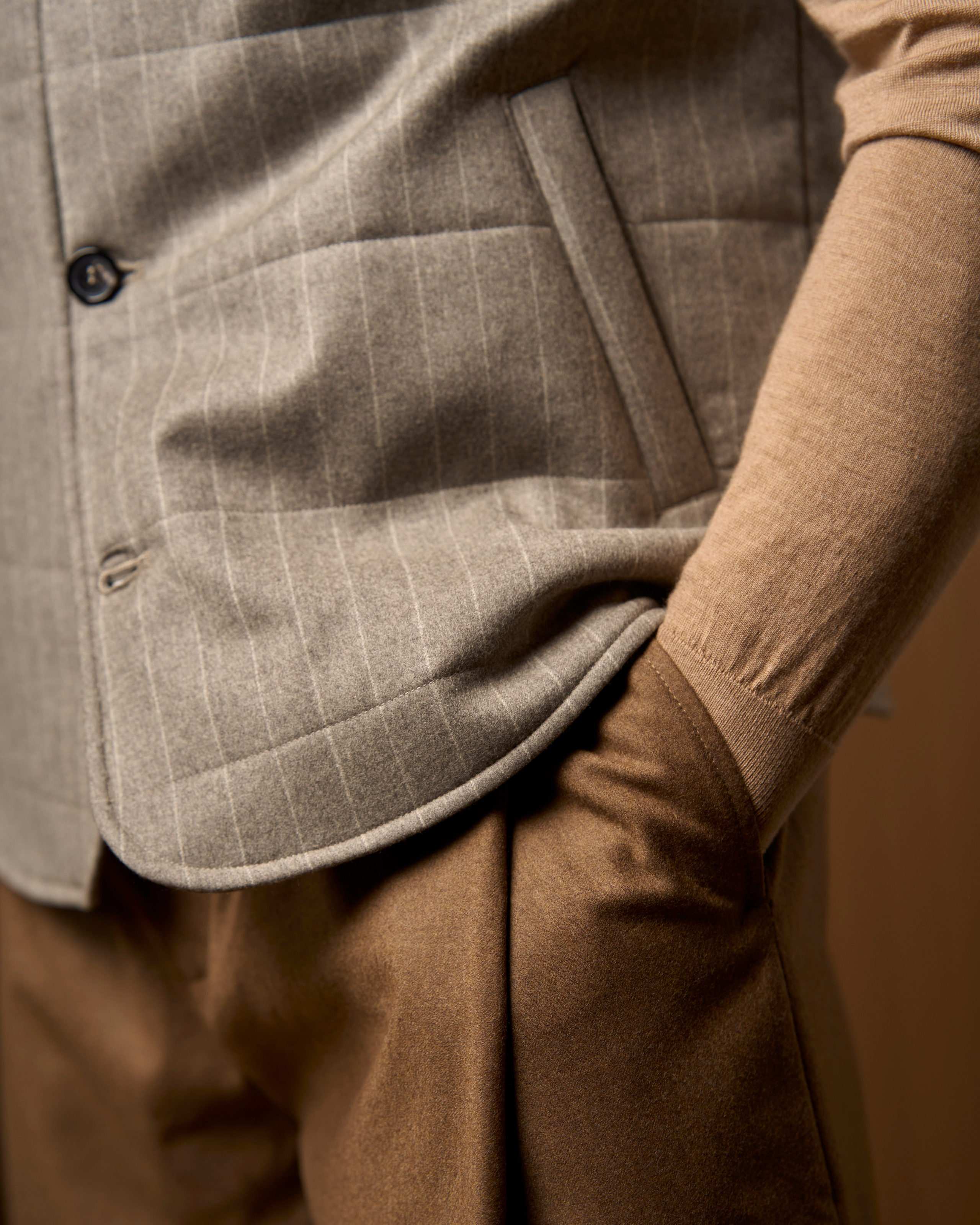 Каталожная съемка одежды в студии