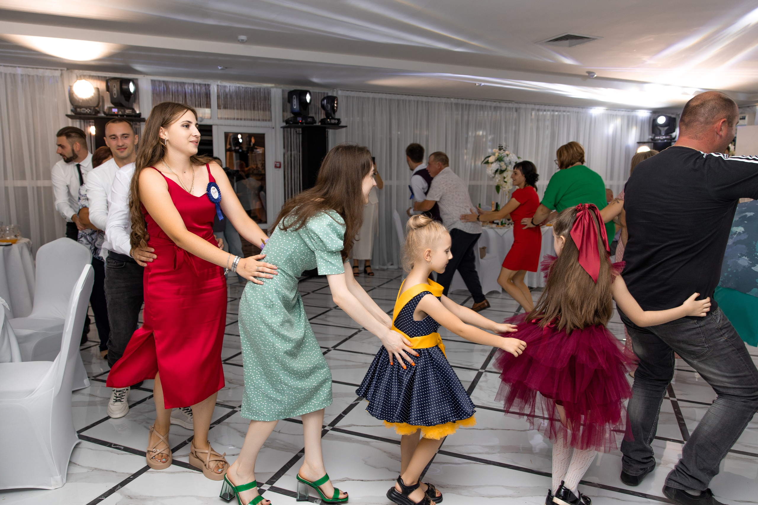 Виталий и Софья. Видеосьемка, фотосьемка свадеб, юбилеев, утренников в Краснодарском кр