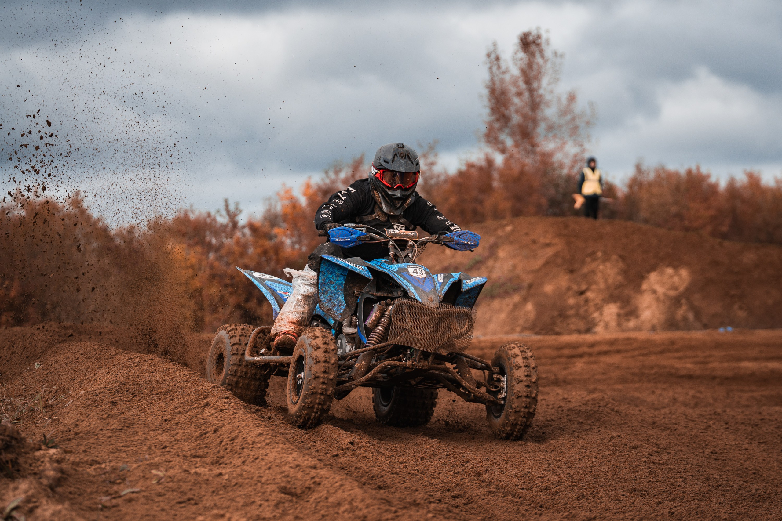 Мотокросс «Золотая осень». Паша Страхов — фотограф