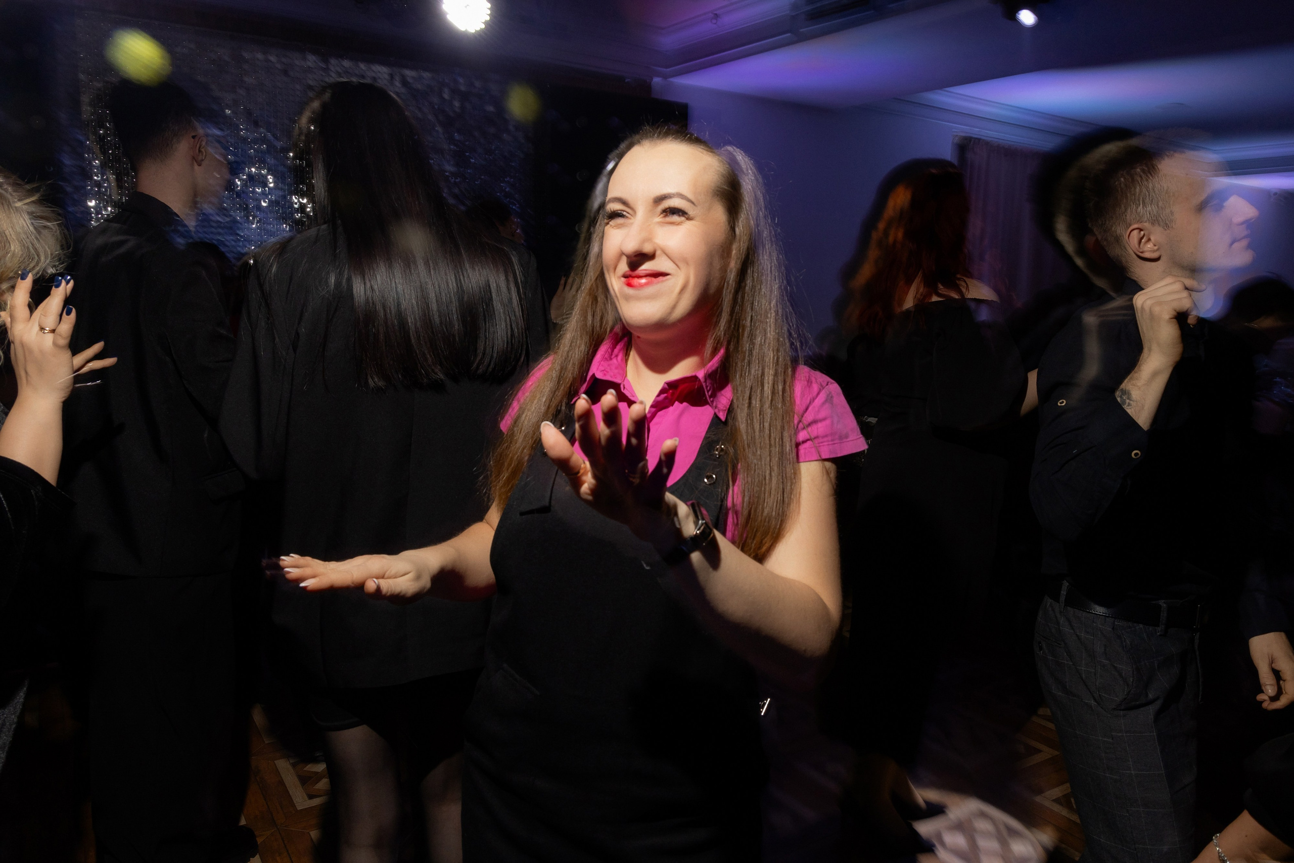 Корпоративная фотосъемка для кафе GARAGE | Новый год 2025 | Минск. Свадебный фотограф в Минске/Беларуси Сергей Спиридонов