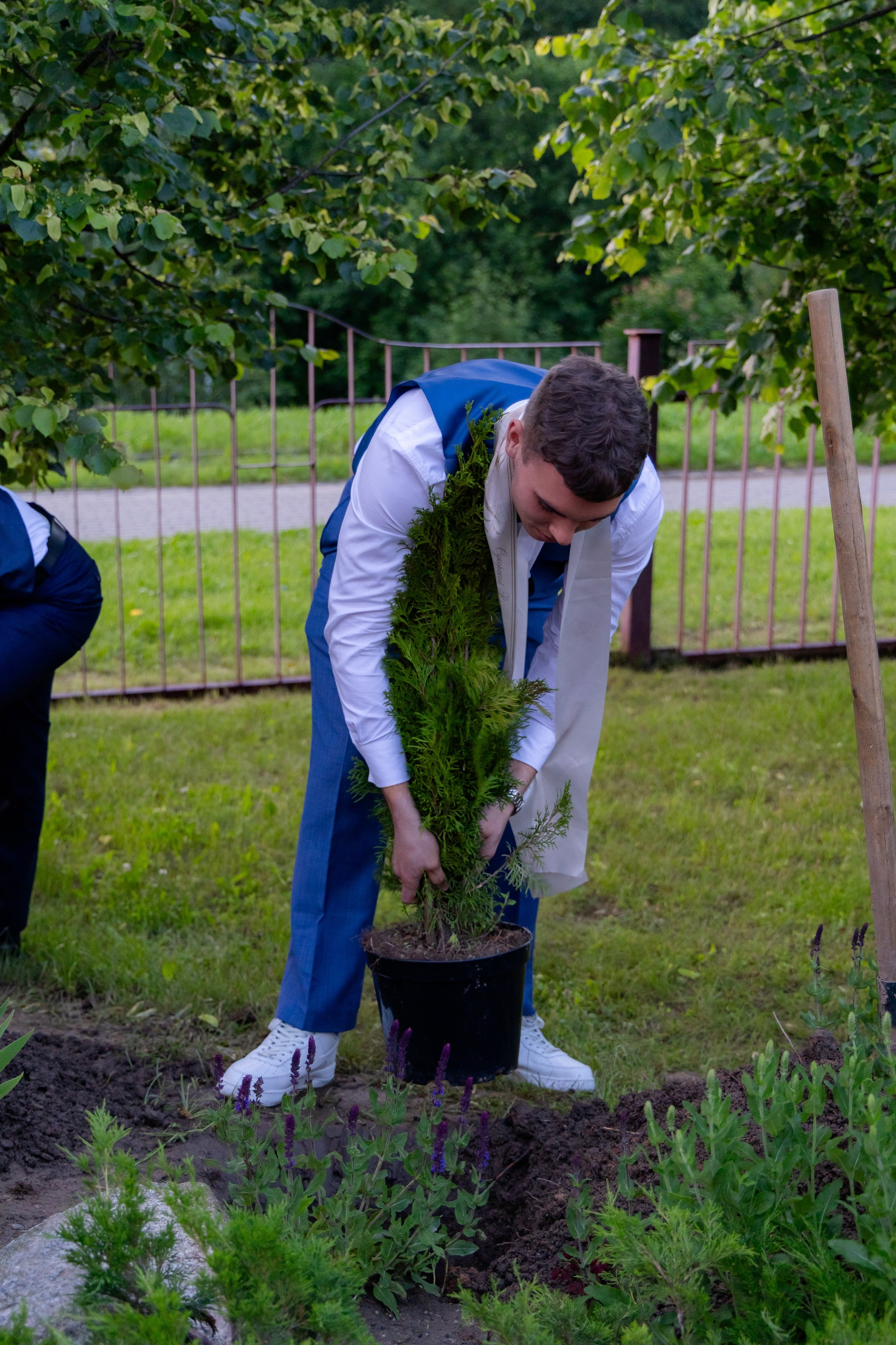 Школьный выпускной 2025 год в Минске, Беларуси. Свадебный фотограф в Минске/Беларуси Сергей Спиридонов