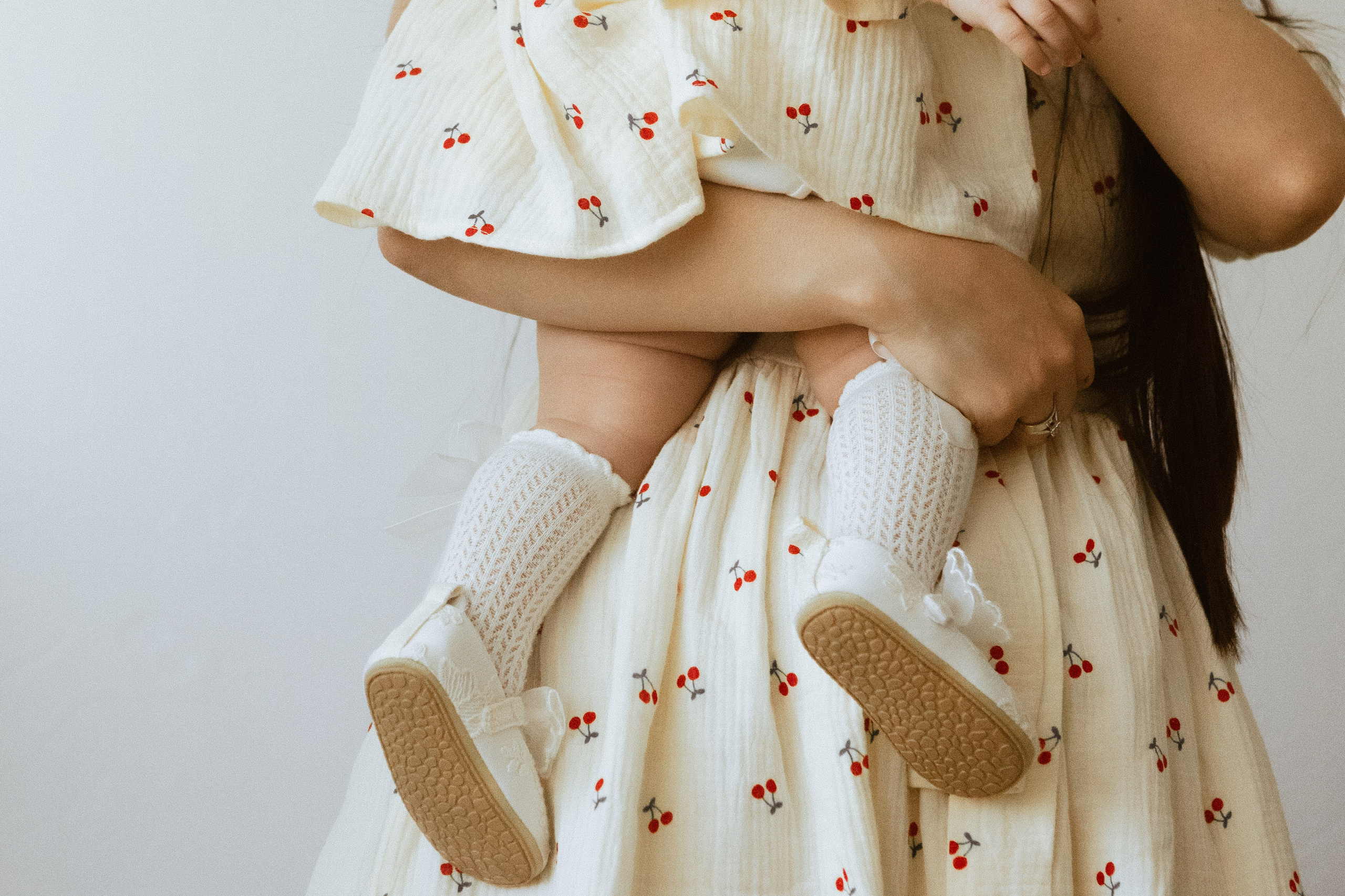 Семейная фотосессия на день рожденья девочки 1 год в студии