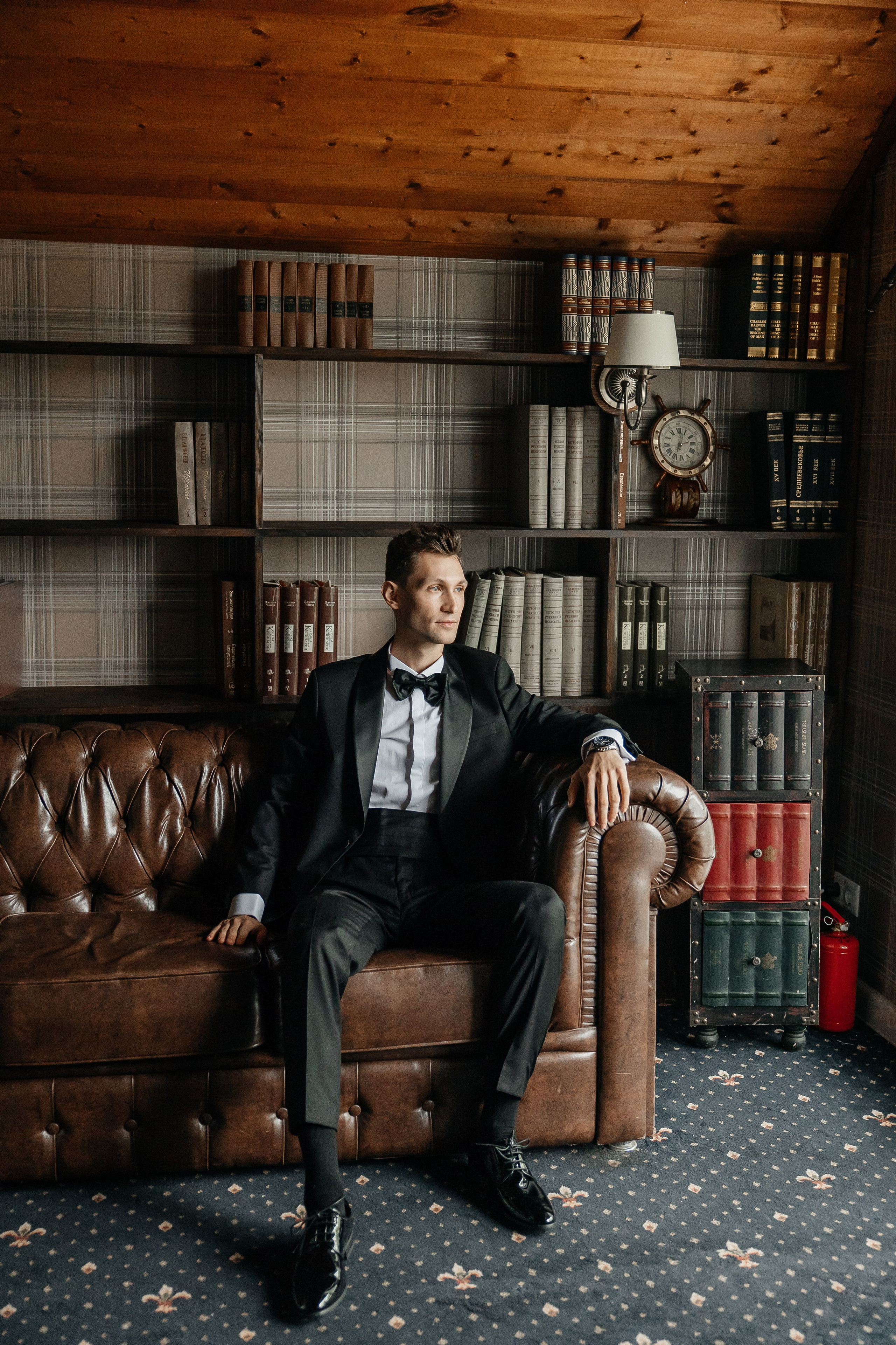 Свадебная фотосессия в ресторане Турандот, свадьба на площадке House for wedding Дом у озера. Свадебный фотограф в Москве Дарья Олендарёва