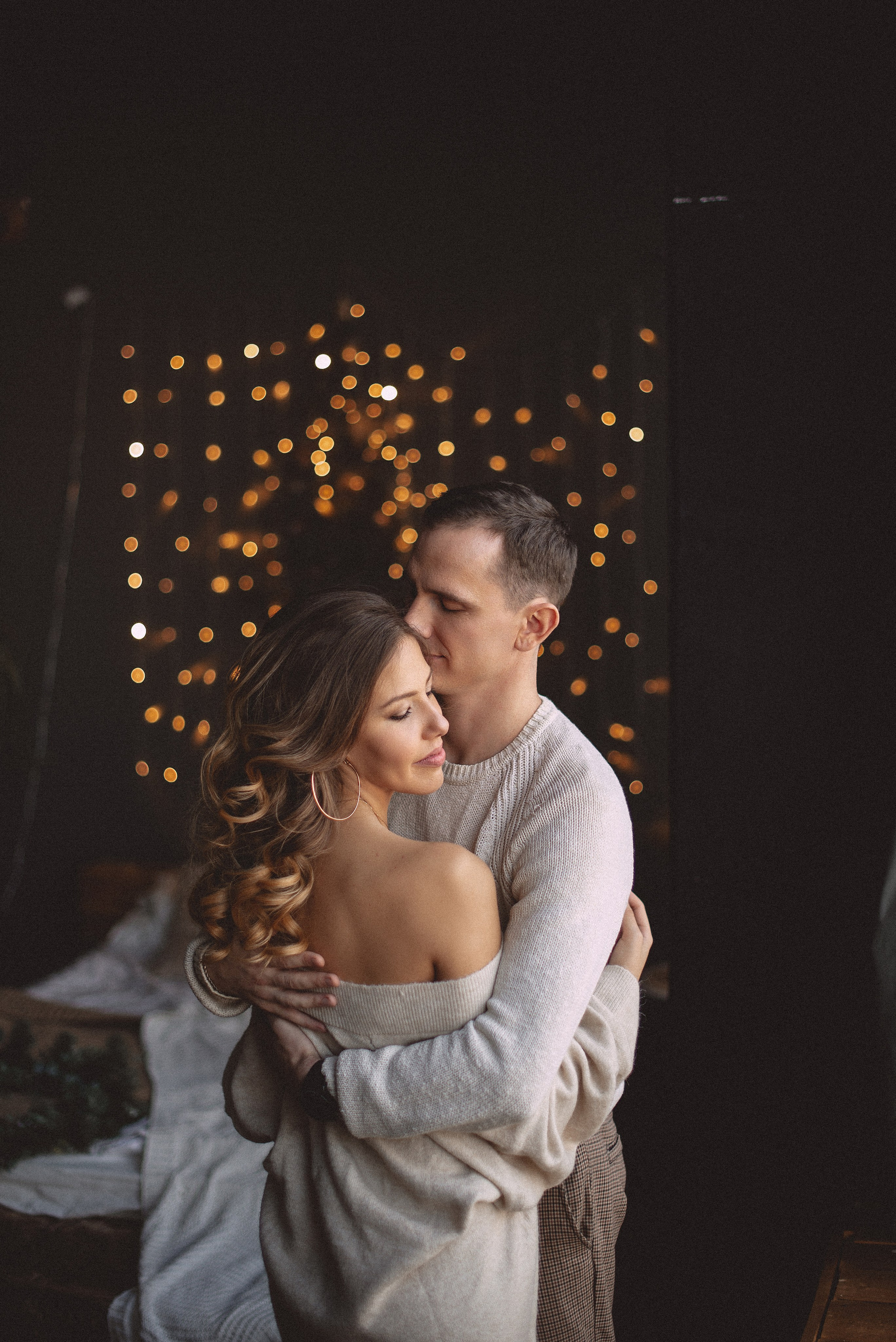 Новогодняя фотосессия Лавстори в студии. Семейная фотосессия Бутово Москва фотограф Алина Морщагина